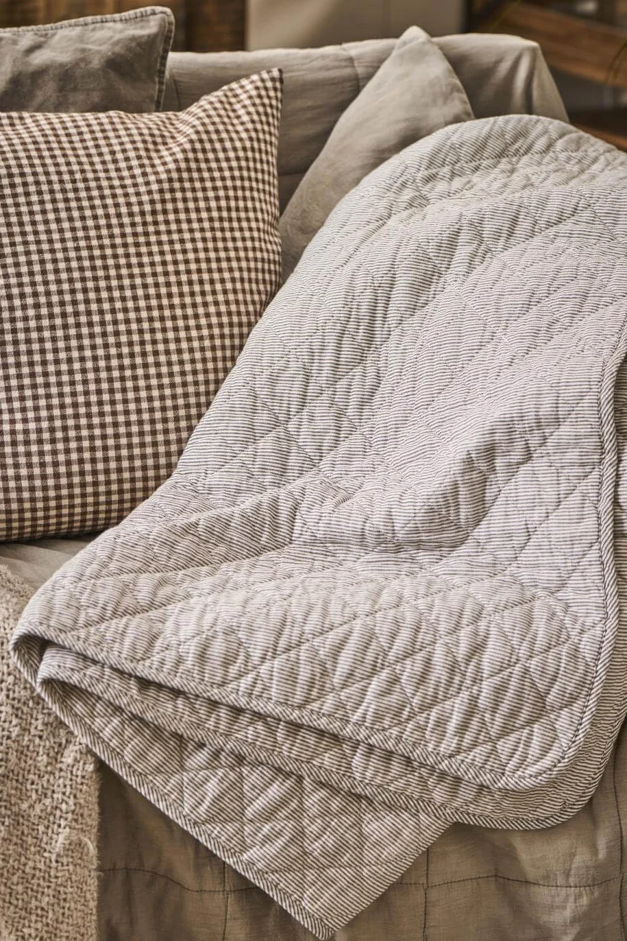 Ib Laursen - Kołdra, koc, koc do przytulania, narzuta - kolor: biało-szare paski - 180 x 130 cm - 100% bawełna