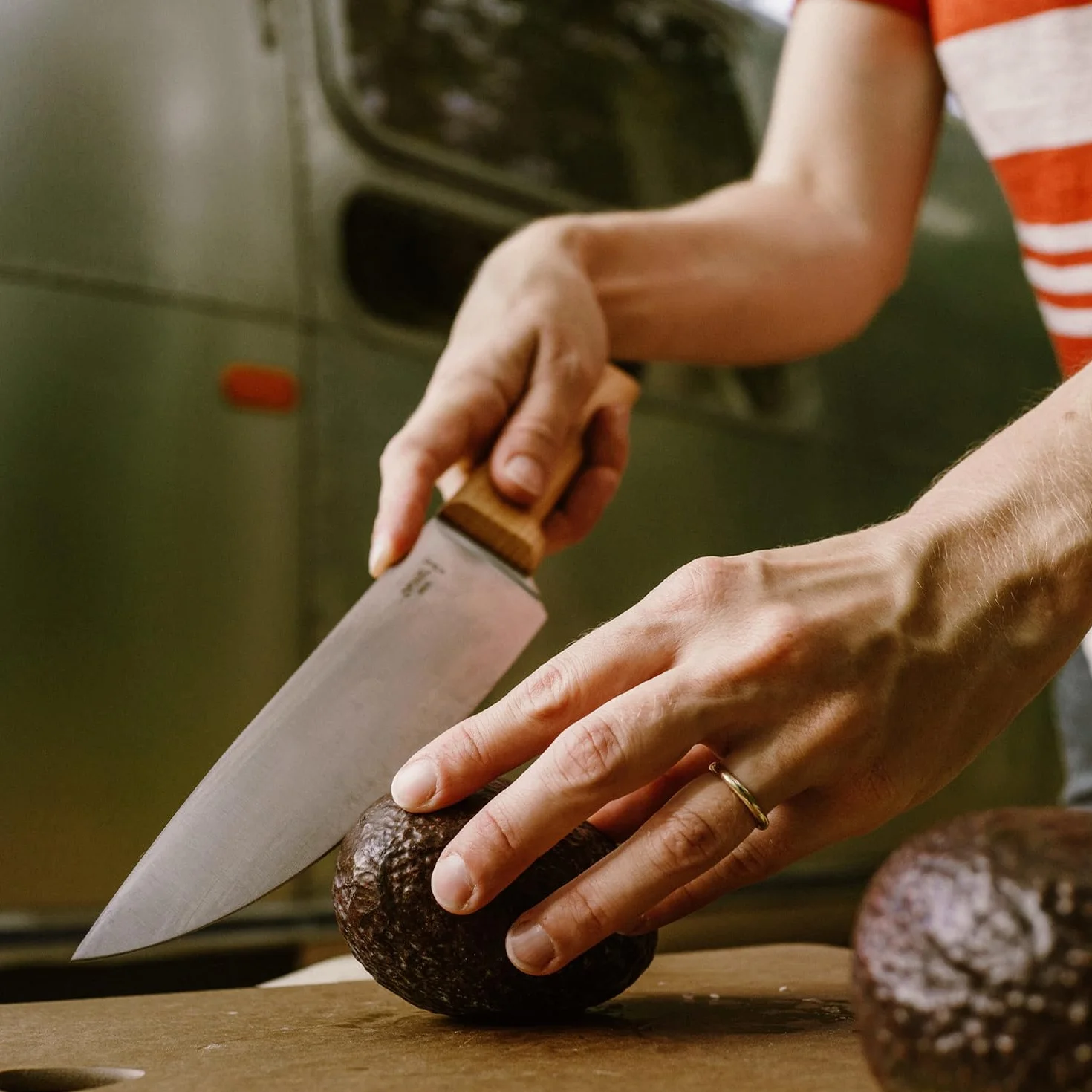 Opinel OP01838 zestaw równoległych noży kuchennych, stal nierdzewna Sandvik, nóż szefa, nóż do krojenia i uniwersalnego użytku, uchwyt z drewna bukowego, wielokolorowy, jeden rozmiar