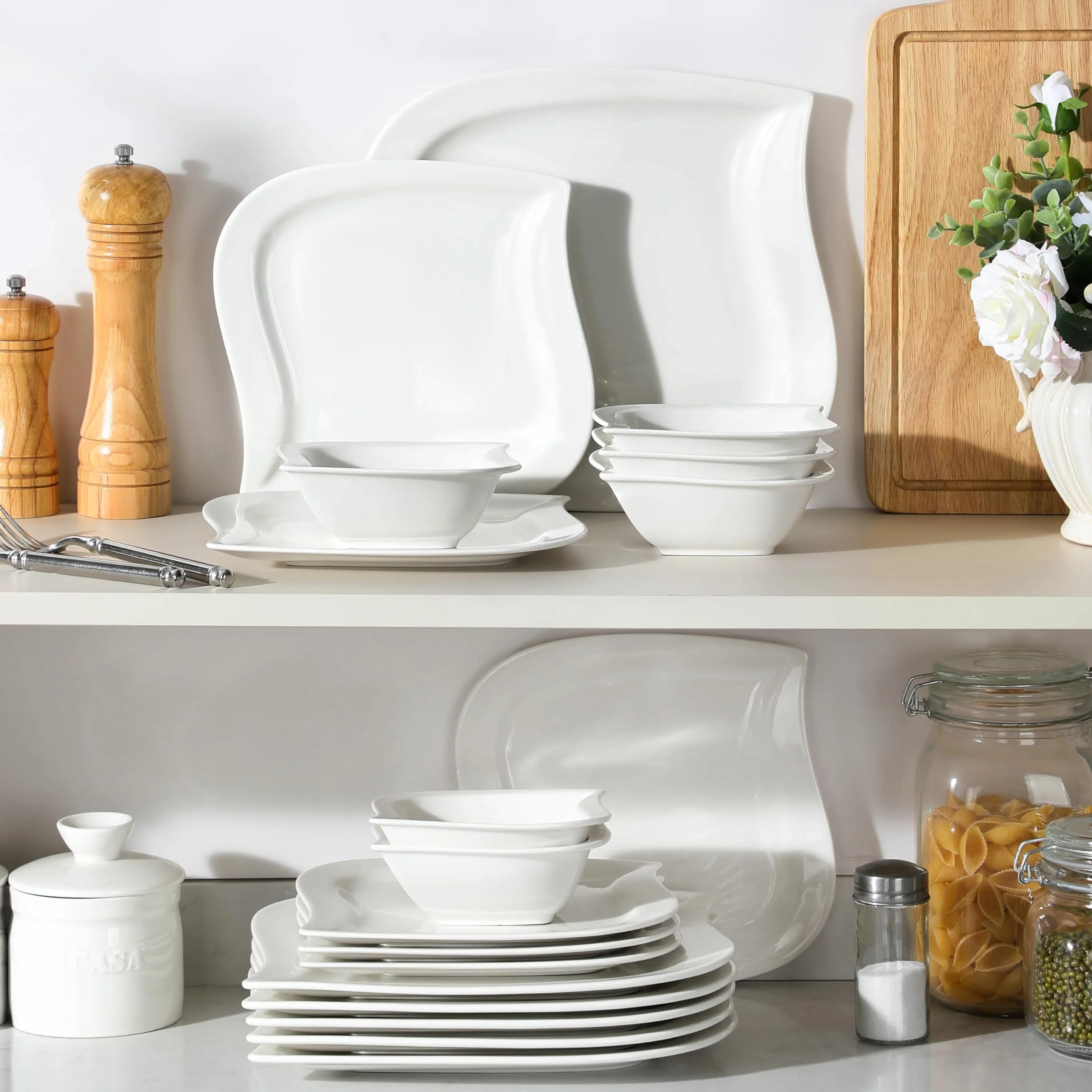MALACASA Seria ELVIRA Zestaw naczyń z porcelany, 18-częściowy zestaw naczyń dla 6 osób z 6 talerzami obiadowymi 26 cm, 6 talerzykami deserowymi 21 cm, 6 miseczek na zupę 240 ml, białe