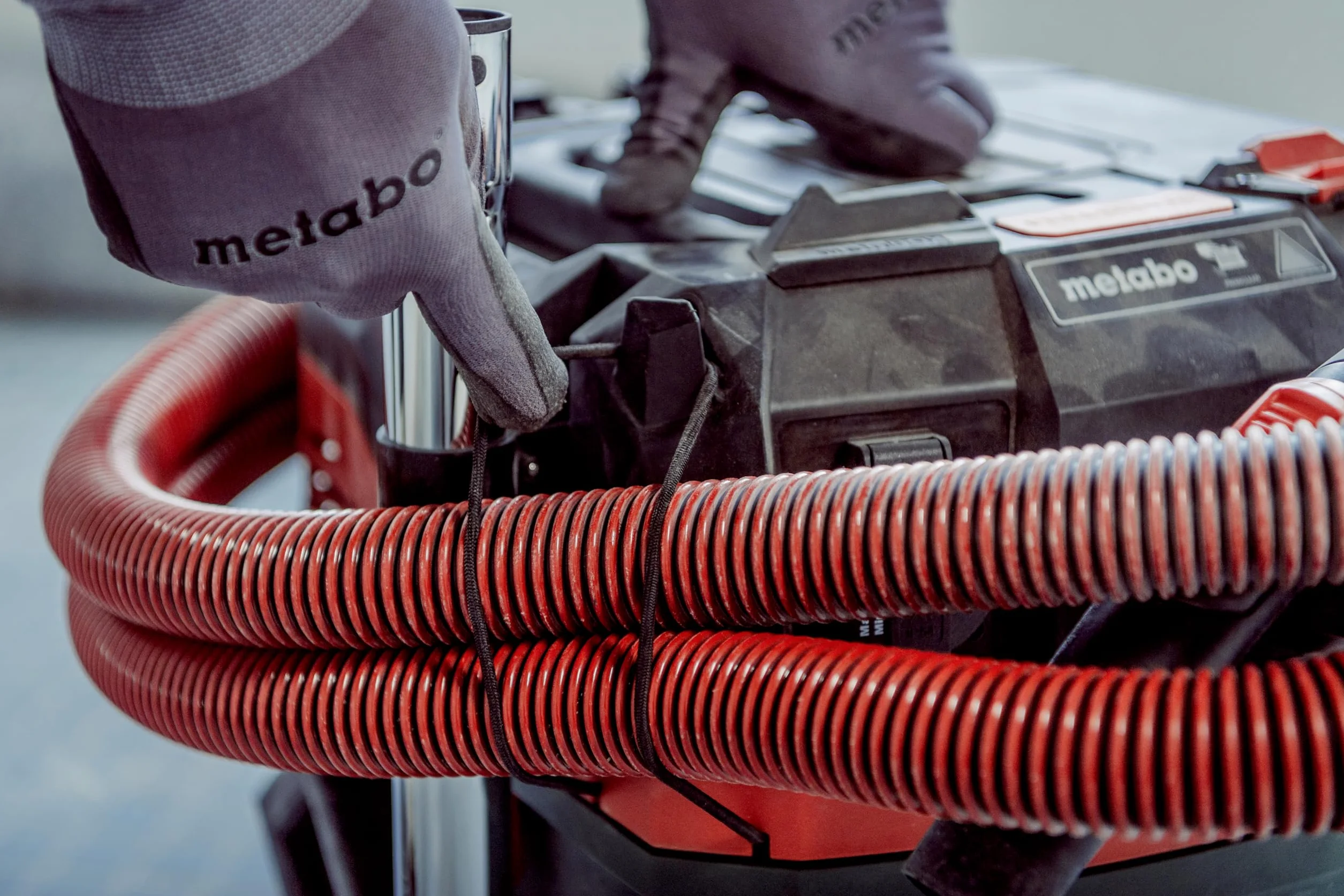 Metabo ASA 30 M PC Odkurzacz uniwersalny - Odkurzacz do pracy na mokro/sucho ze zintegrowanym czyszczeniem filtra - długość kabla 8 m