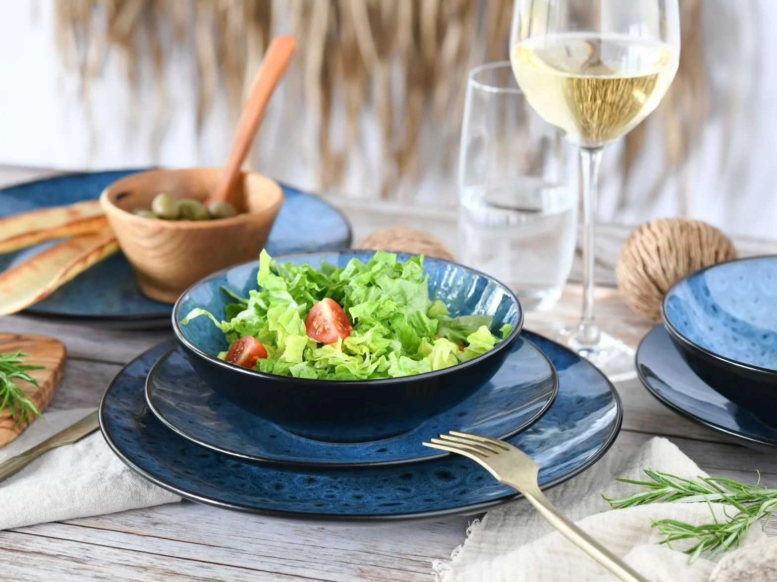 CreaTable, 23630, seria CAPRI - glazura reaktywna, 16-częściowy zestaw naczyń, serwis kombi z kamionki, nadaje się do mycia w zmywarce i używania w kuchence mikrofalowej, wysokiej jakości produkcja