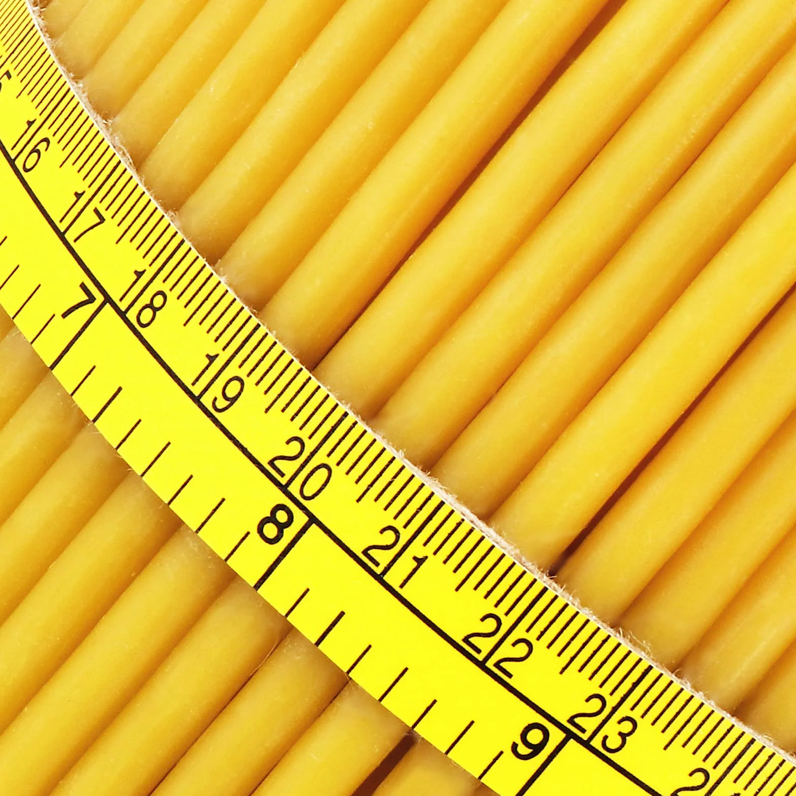NKlaus 1200 x Wysokiej Jakości Wosk Pszczeli Cienkie Świece Rytualne - Kościelne 14 cm Żółte - Około 3,9 kg 36409
