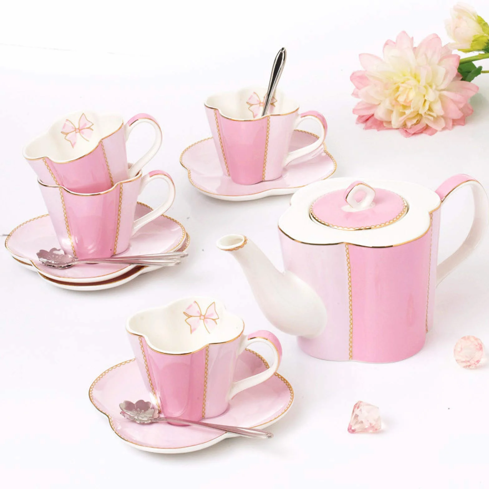 Herbaty i talerze, Porcelanowe ceramiczne zestawy upominkowe do kawy i herbaty Filiżanka kawy do serii 4 Czajniczek z porcelany kostnej z filiżankami i łyżeczkami Urodzinowe prezenty ślubne
