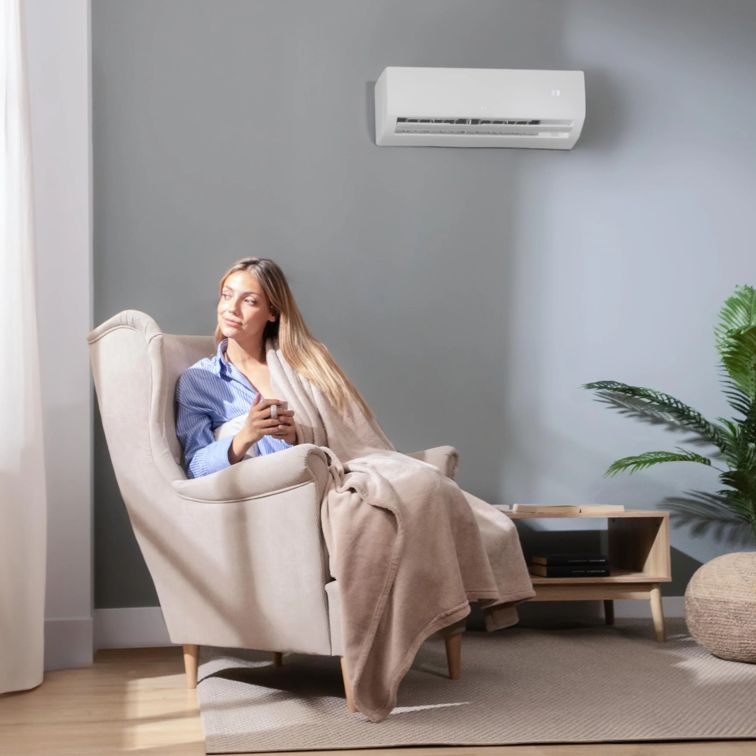 Cecotec Klimatyzacja Split AirClima 12000 Smartfresh. 12000 BTU, silnik DC, pompa ciepła, pilot, wyświetlacz LED, system inwerterowy, 5 trybów, 8 prędkości, zasięg 22 m2