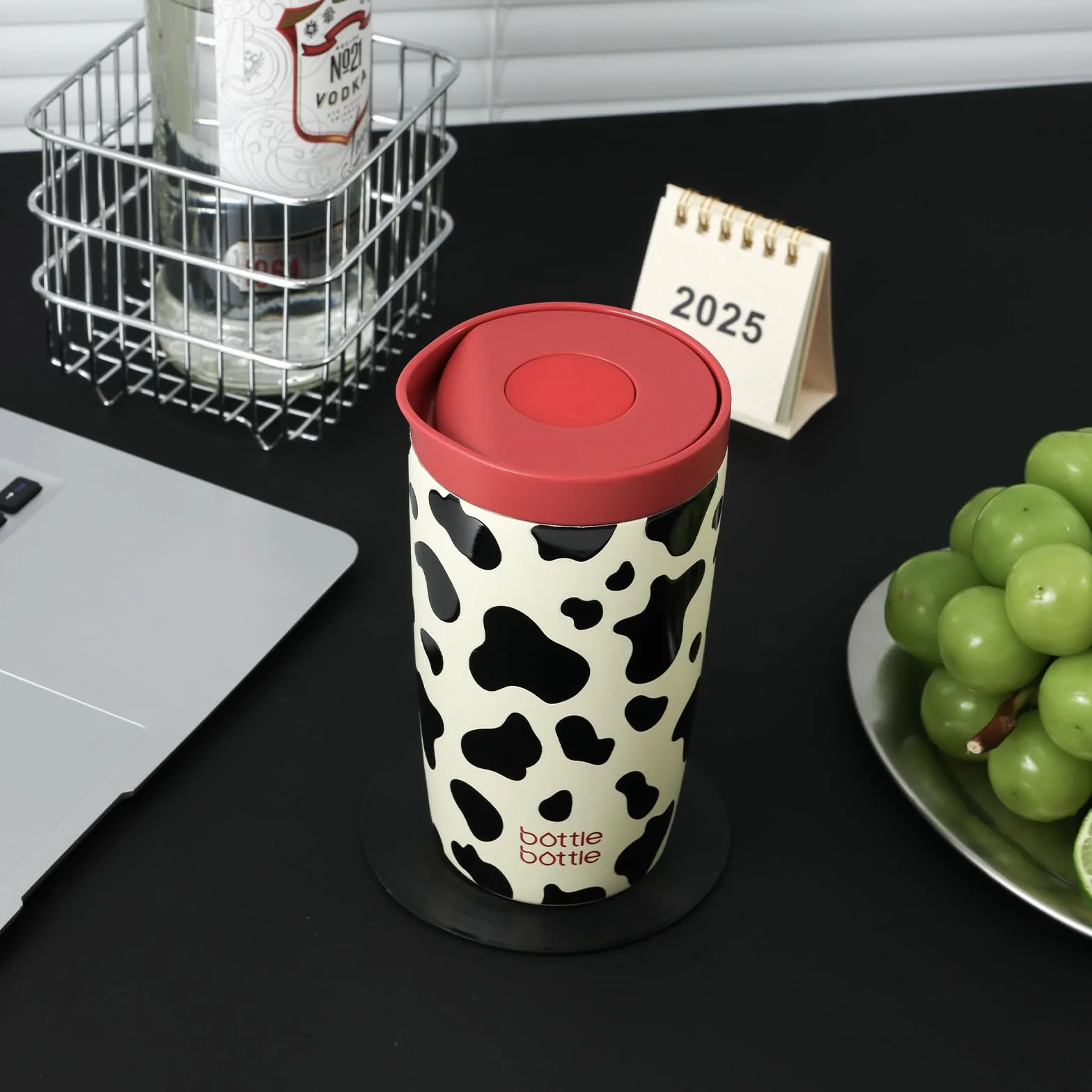 BOTTLE BOTTLE kubek termiczny 350 ml na kawę lub herbatę, szczelny i z łatwym zapięciem Quick-Press, kubek termiczny Travel Mug Classic Grande (wzór krowa)