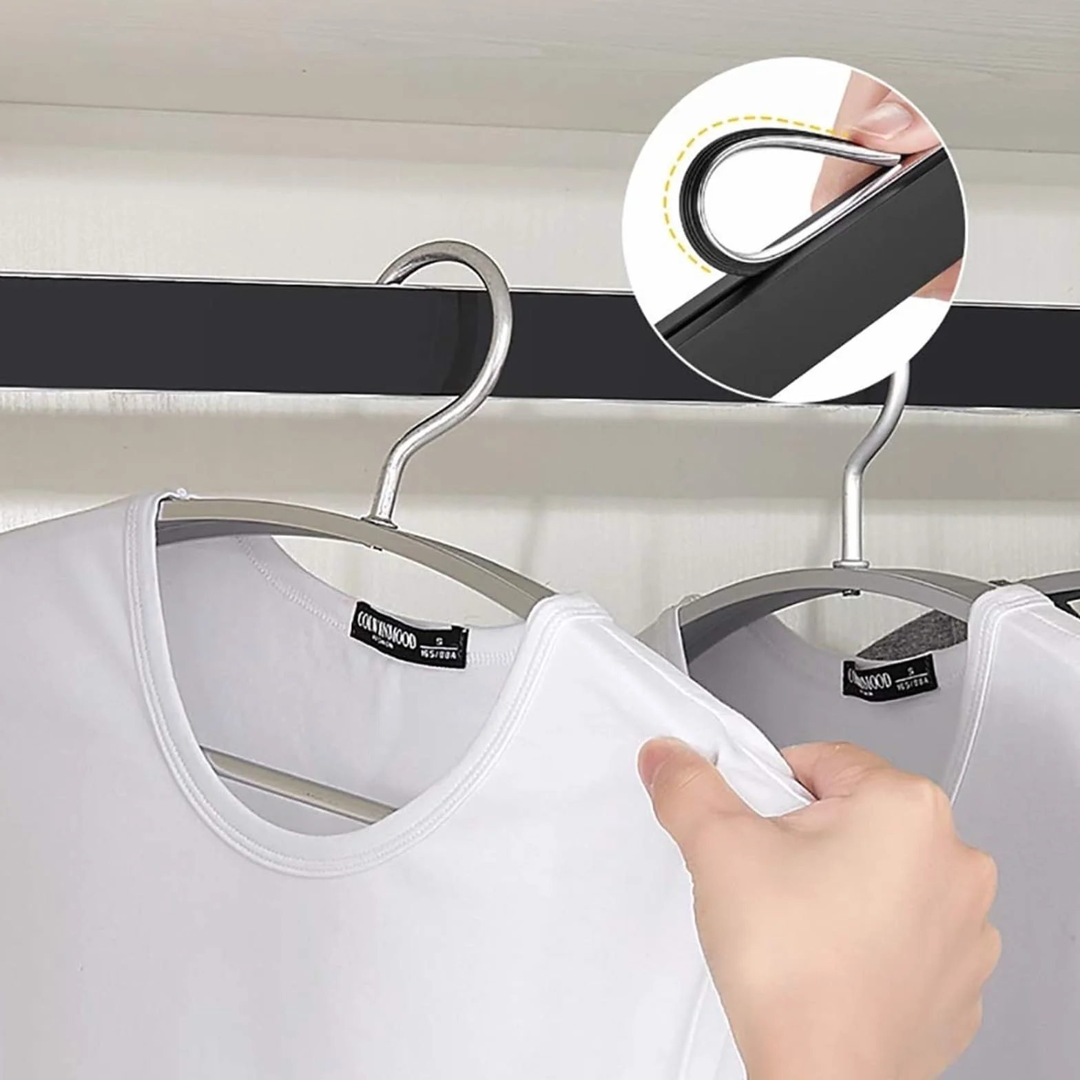 Drążek do szafy z oświetleniem LED 50-130 cm, wytrzymały drążek do szafy, obciążenie 75 kg, metalowy wieszak na ubrania, drążek do szafy z wbudowaną baterią litową (czarny, 700 mm)