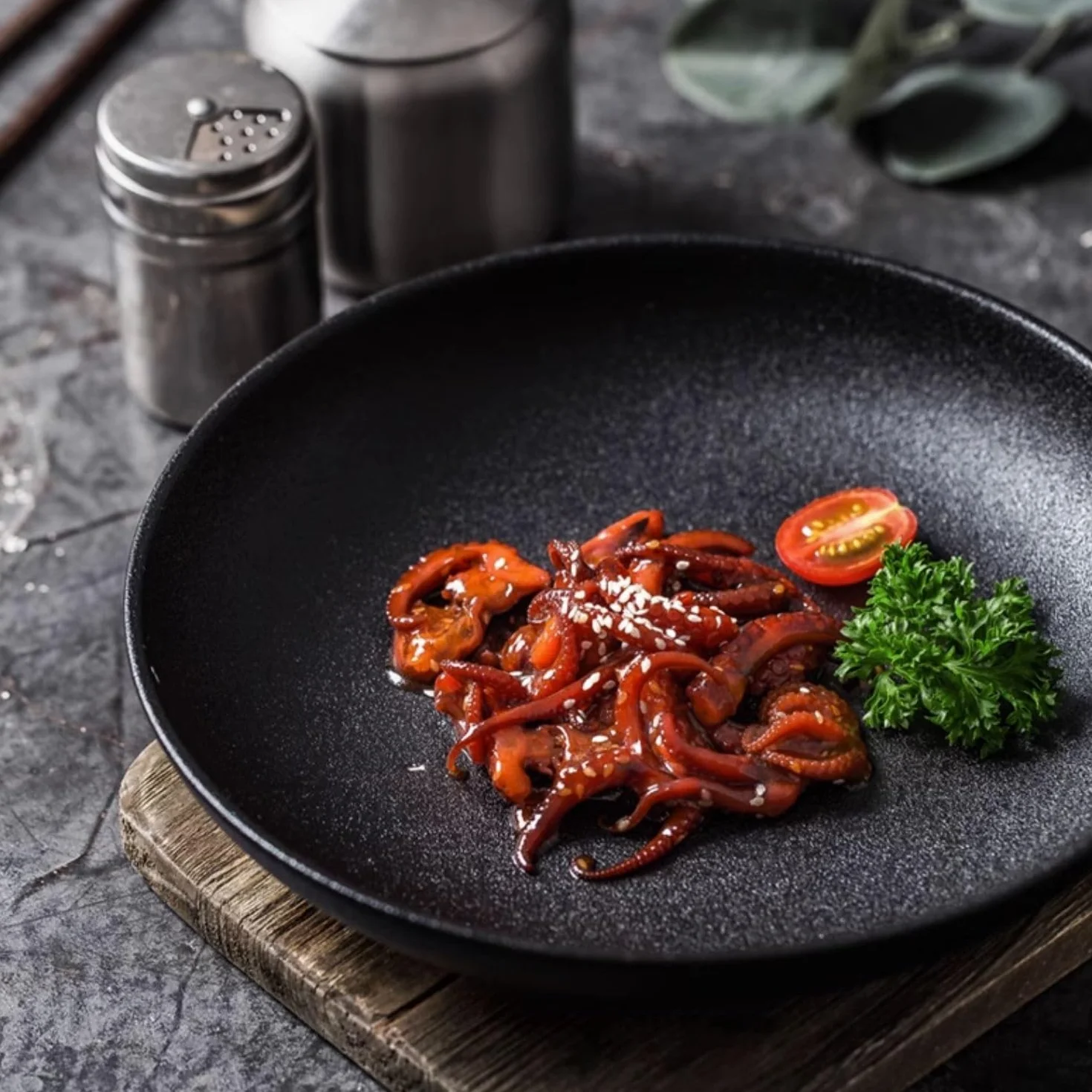 Talerz obiadowy Talerze kuchenne Naczynia Czarny Kreatywny Ceramiczny Mrożony Talerz na jedzenie w stylu zachodnim Spersonalizowany talerz na warzywa Talerz na sałatkę owocową Domo(Biały)