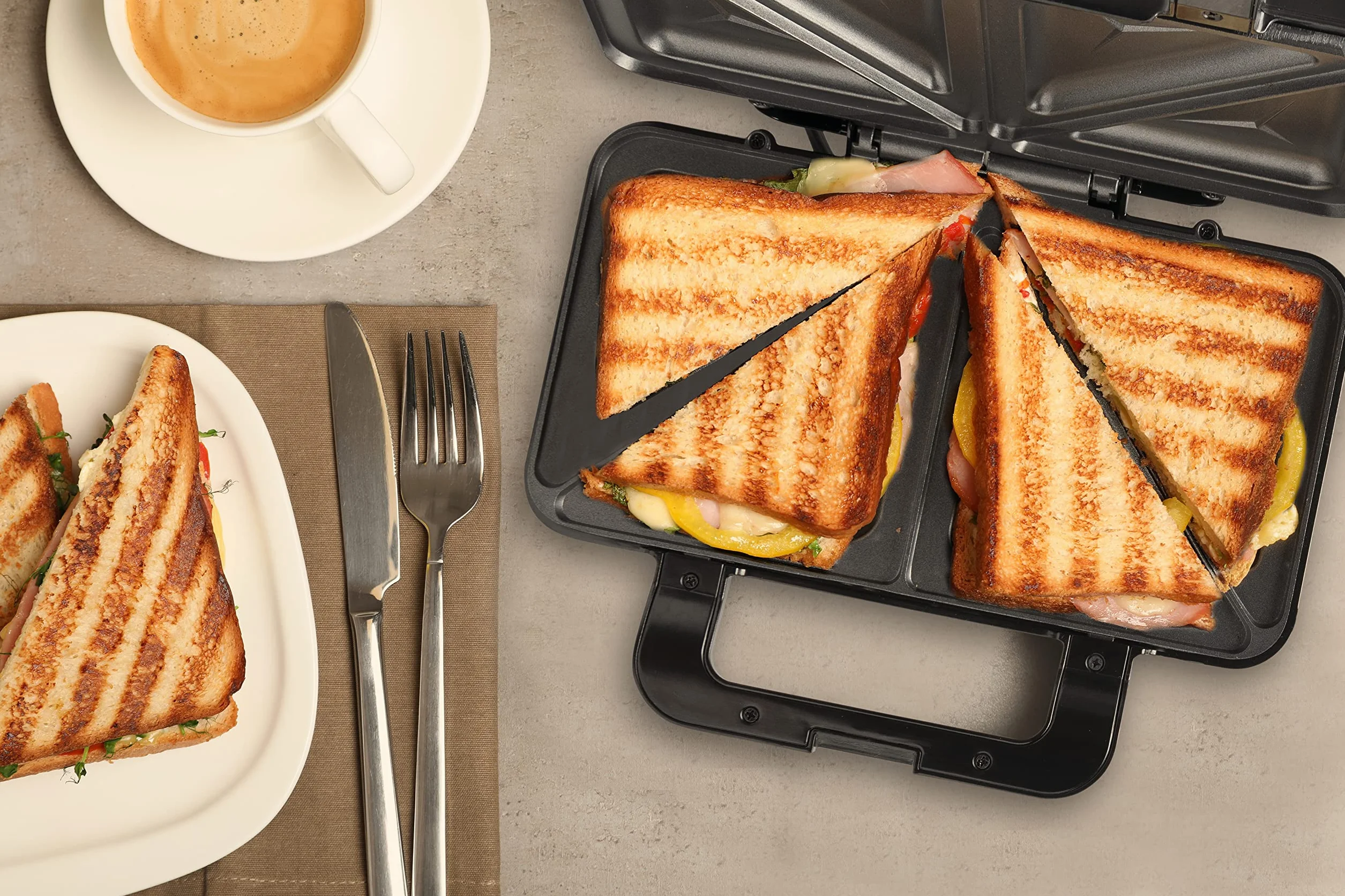 Bestron Sandwichmaker XL 900 W Nieprzywierający Toster 2 Sandwiche Automatyczny Wyłącznik Jasny Beż