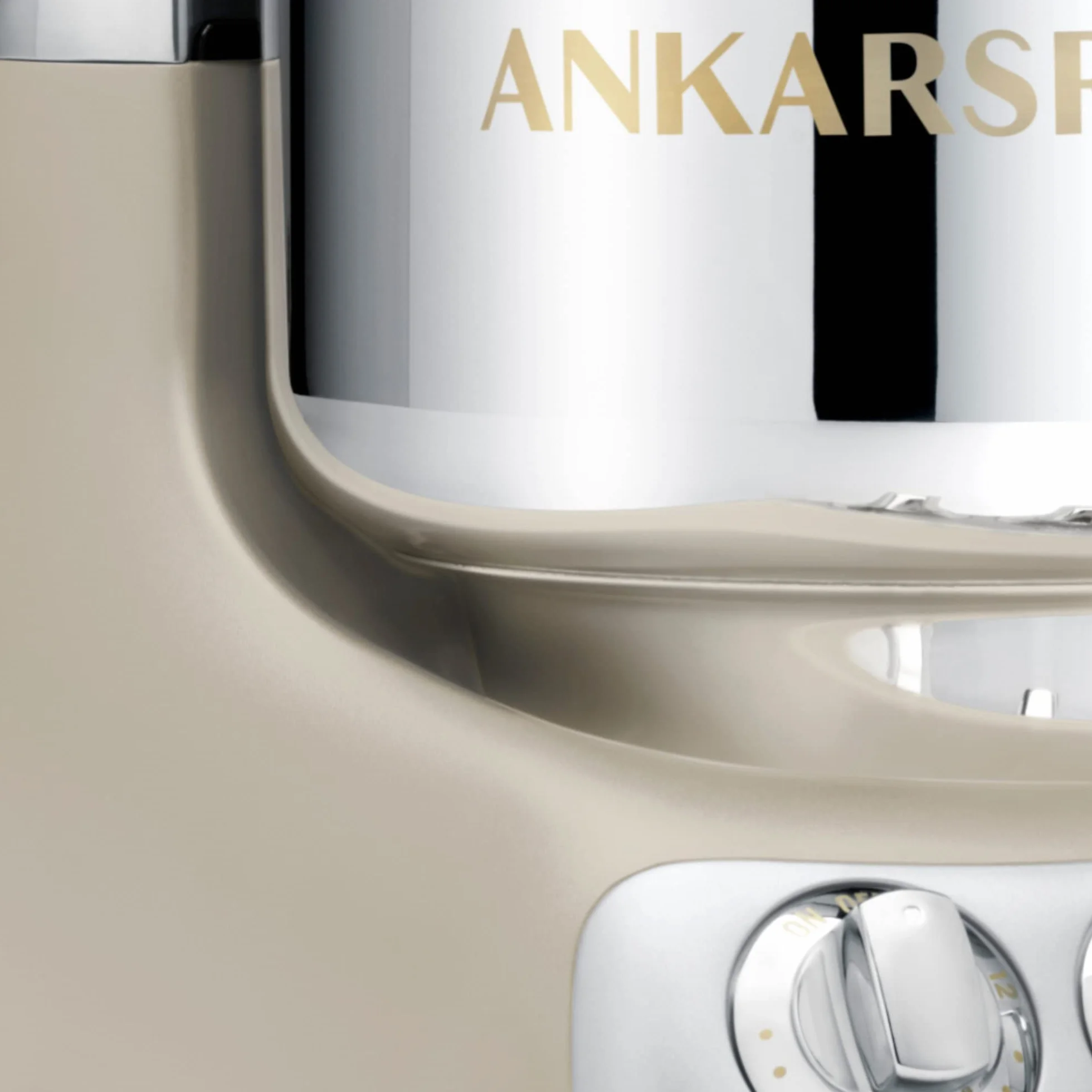Ankarsrum Assistent 6230 Harmony Beige – 1500 W, miska ze stali nierdzewnej 7 l, aluminium z recyklingu, ręcznie wykonana w Szwecji, wytrzymała i wszechstronna
