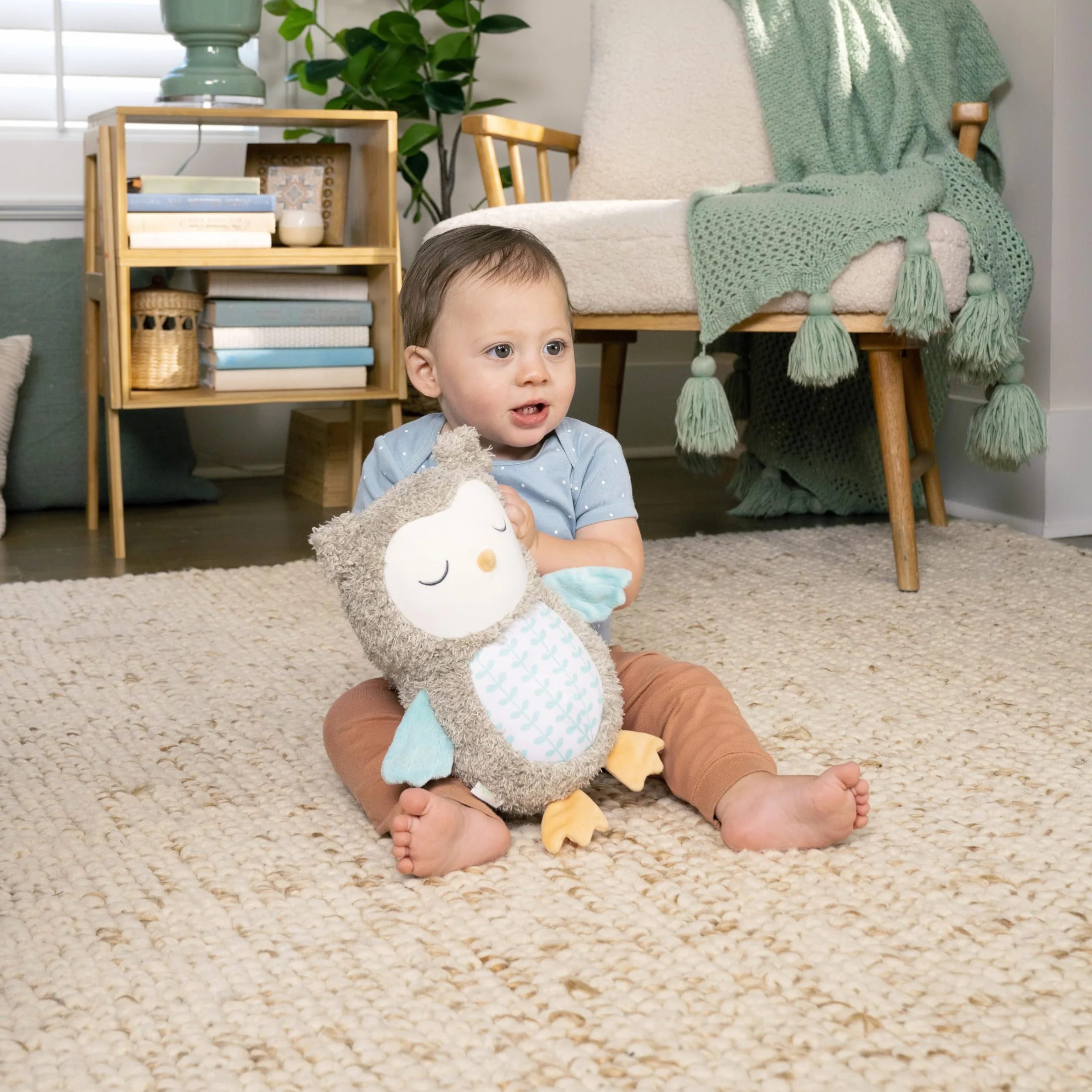 Ingenuity, pluszowa sowa Nally the Owl z zabawnymi dźwiękami i muzyką Bluethooth, od 0 do 36 miesięcy, unisex