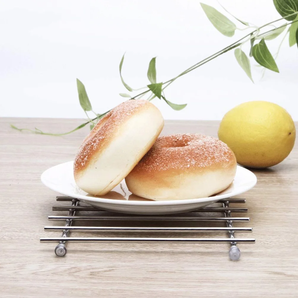 Trójnóg ze stali nierdzewnej – kwadratowy odporny na wysokie temperatury stojak kuchenny na garnki, patelnie i naczynia kuchenne, antypoślizgowa konstrukcja, idealny na blaty i stoły do jadalni