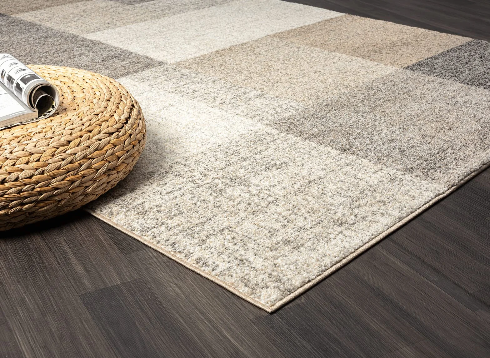 the carpet Dywan Pearl, nowoczesny, z krótkim włosiem, do salonu, sypialni, cięcie konturowe, geometryczny wzór, w kratę, kolor beżowy, 140 x 200 cm