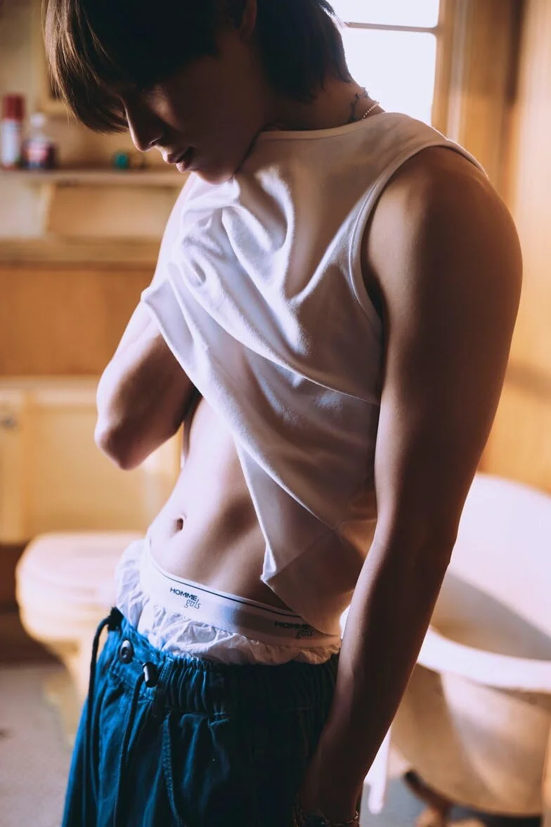 KPOP SHINee TAEMIN Guilty 4th Mini Album Photo Book 2 Version SET CD + 1p składany plakat w opakowaniu + broszura 80p + 1ea Sequence Film + 1p PhotoCard + śledzenie pieczęci