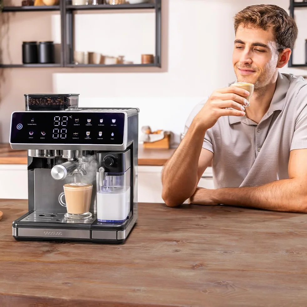 Cecotec Ekspres do kawy Barista Power Espresso 20 Barista Grind & Latte. 1350W, 20 barów, młynek stożkowy, 2,6 l zbiornik na wodę, 100g kawy i 500ml mleko, ekran dotykowy, samoczyszczenie, dostosowany