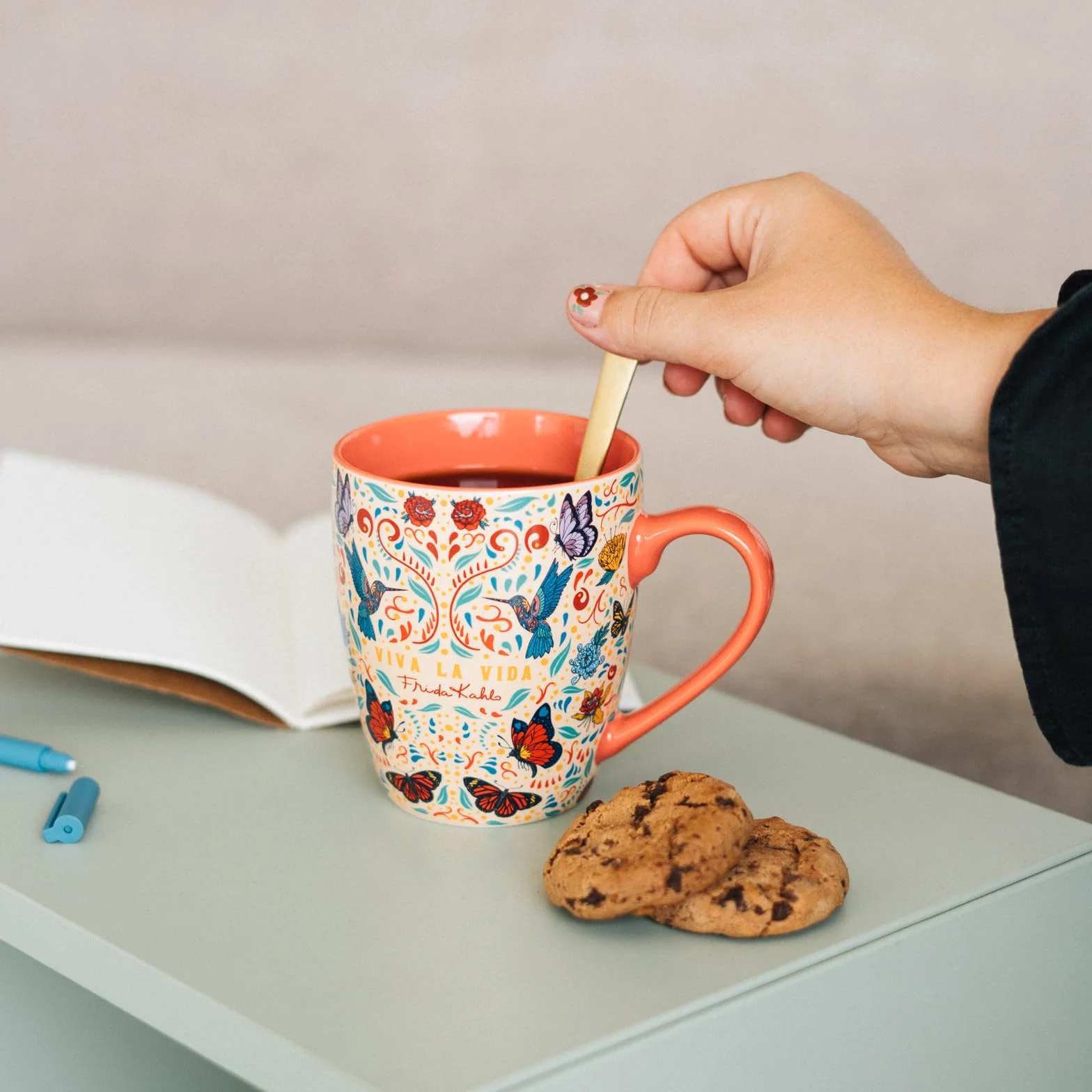 Grupo Erik Ceramic Mug Frida Kahlo | 11.8 oz - 350 ml Coffee Mug Tea, Cool Mugs and Cups | Frida Kahlo Gifts Under 15 Pounds, Flowers Gifts For Friends