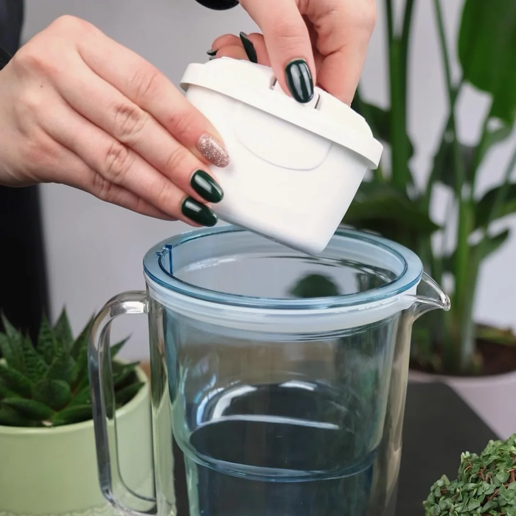 Aqualogis Etiuda 2.9L | Premium Szklany Dzbanek Filtrujący Wodę | z 1 Wkładem Pure+ | Biały | Redukuje nieprzyjemny zapach i smak