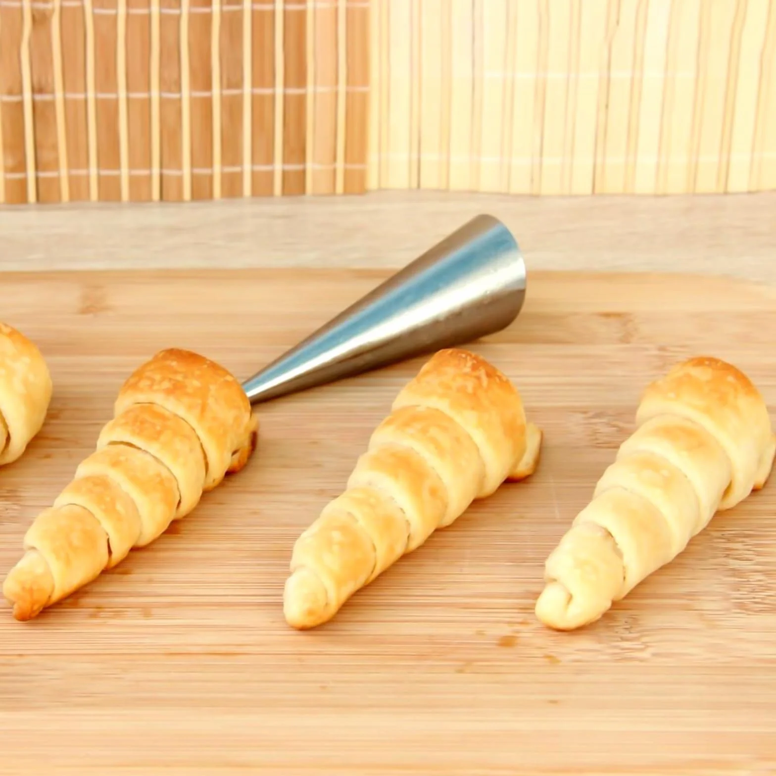 Cannoli 63 formy do pieczenia ze stali nierdzewnej, foremki do pieczenia Cannoli, zestaw rolek piankowych, rurki Cannoli, forma wkr?cana z 3 szczotkami do czyszczenia, kszta?t sto?ka do