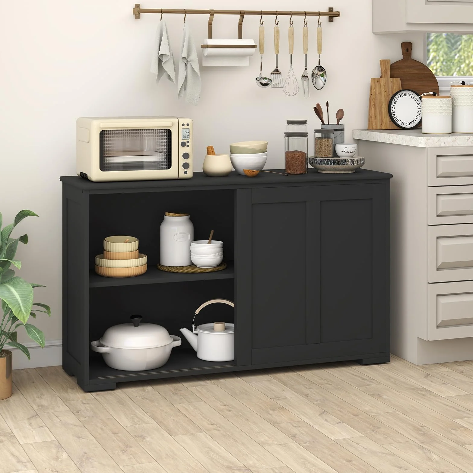 Giantex Kredens kuchenny, 2 drzwi przesuwne, regulowana półka, szafka kuchenna z 2 przegródkami, niska ławka do siedzenia, do jadalni, kuchni, salonu, 106,5 x 33 x 60 cm (czarna)