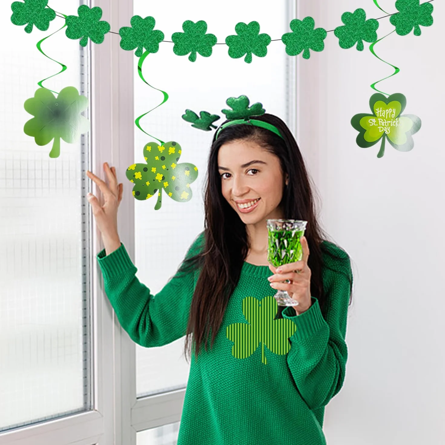 10 sztuk spiralnej koniczyny wisiorek, 1 sztuka Pull Flag, Irlandia Lucky, Wiszące Bazy, dekoracje na Dzień Świętego Patryka