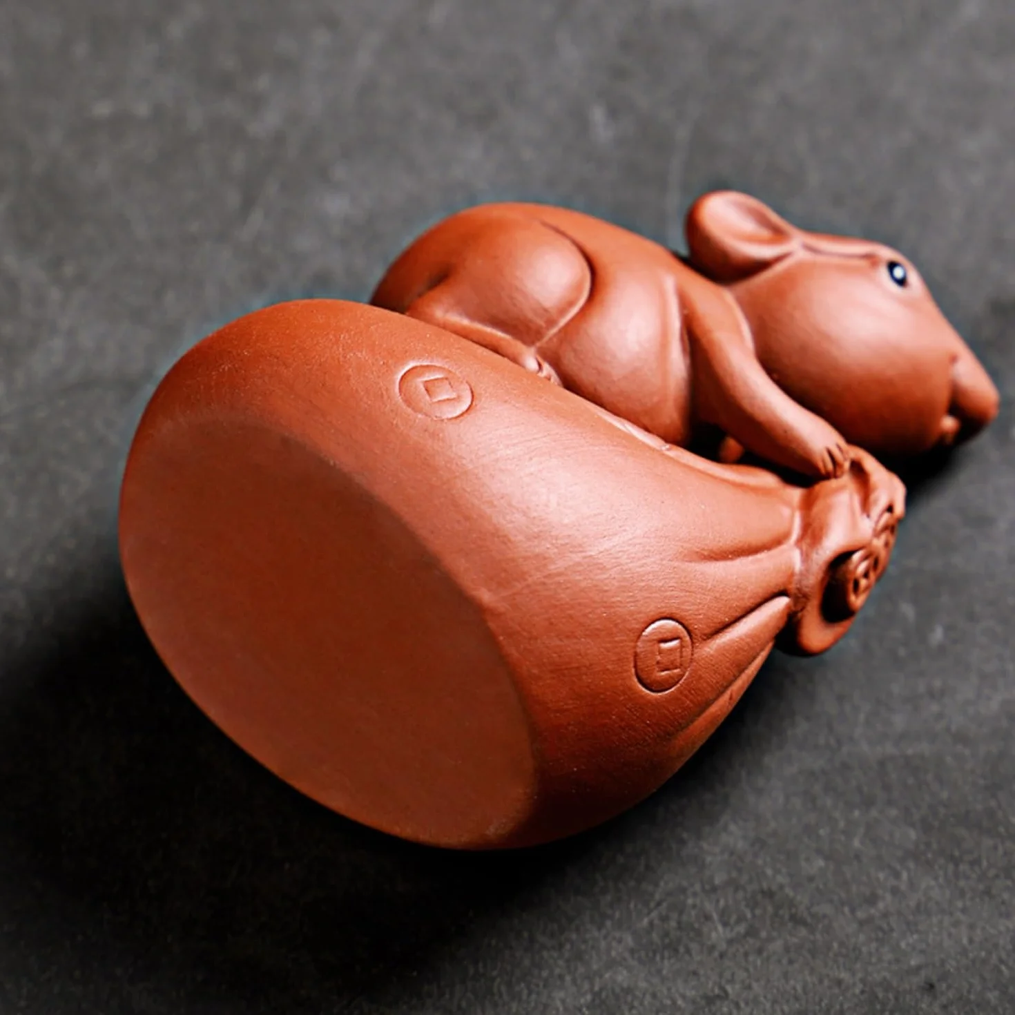 figurki zwierzątek， Zabawna Fioletowa Glina Piaskowa Myszka Figurka Zestaw Herbaty Akcesoria Statua Biurko Zwierzę, Ozdoba Zwierzęca Prezenty(C)