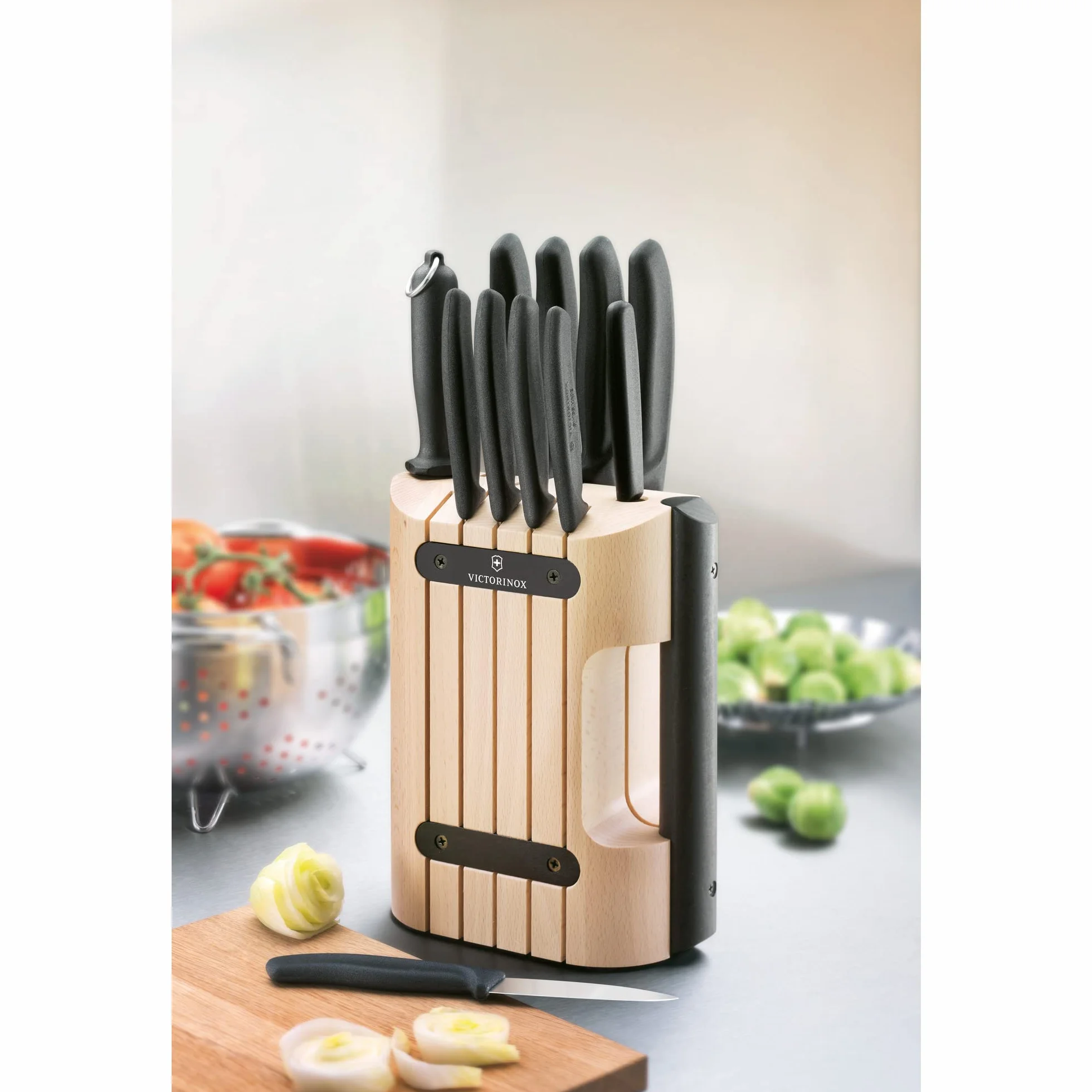 Victorinox Swiss Classic Messerblock, 11-teilig aus hochwertigem Buchenholz