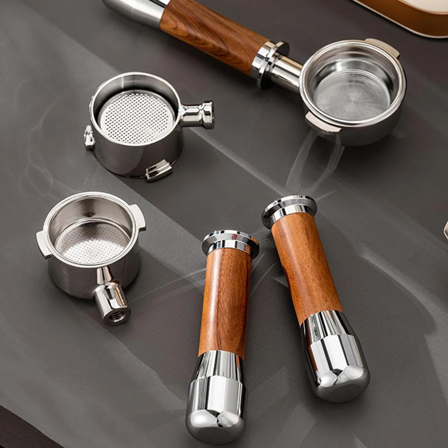 Uchwyt do espresso, 58 mm, bezdenny filtr portowy, akcesoria do kawy, ergonomiczny uchwyt do espresso, nadaje się do kawiarni, baru, kuchni, domowego biura, blatu roboczego, salonu i pomieszczeń
