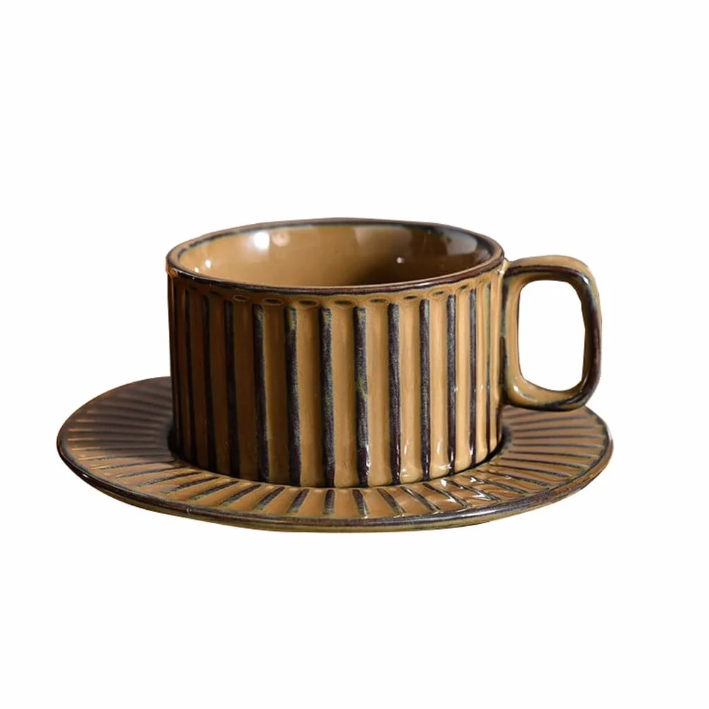 Zestaw filiżanek do herbaty i spodków, lekki kubek luksusowy retro ceramiczny kubek do kawy i spodek zestaw biuro dom kubek na wodę 200 ml filiżanka do herbaty mlecznej kubek na wodę (D)