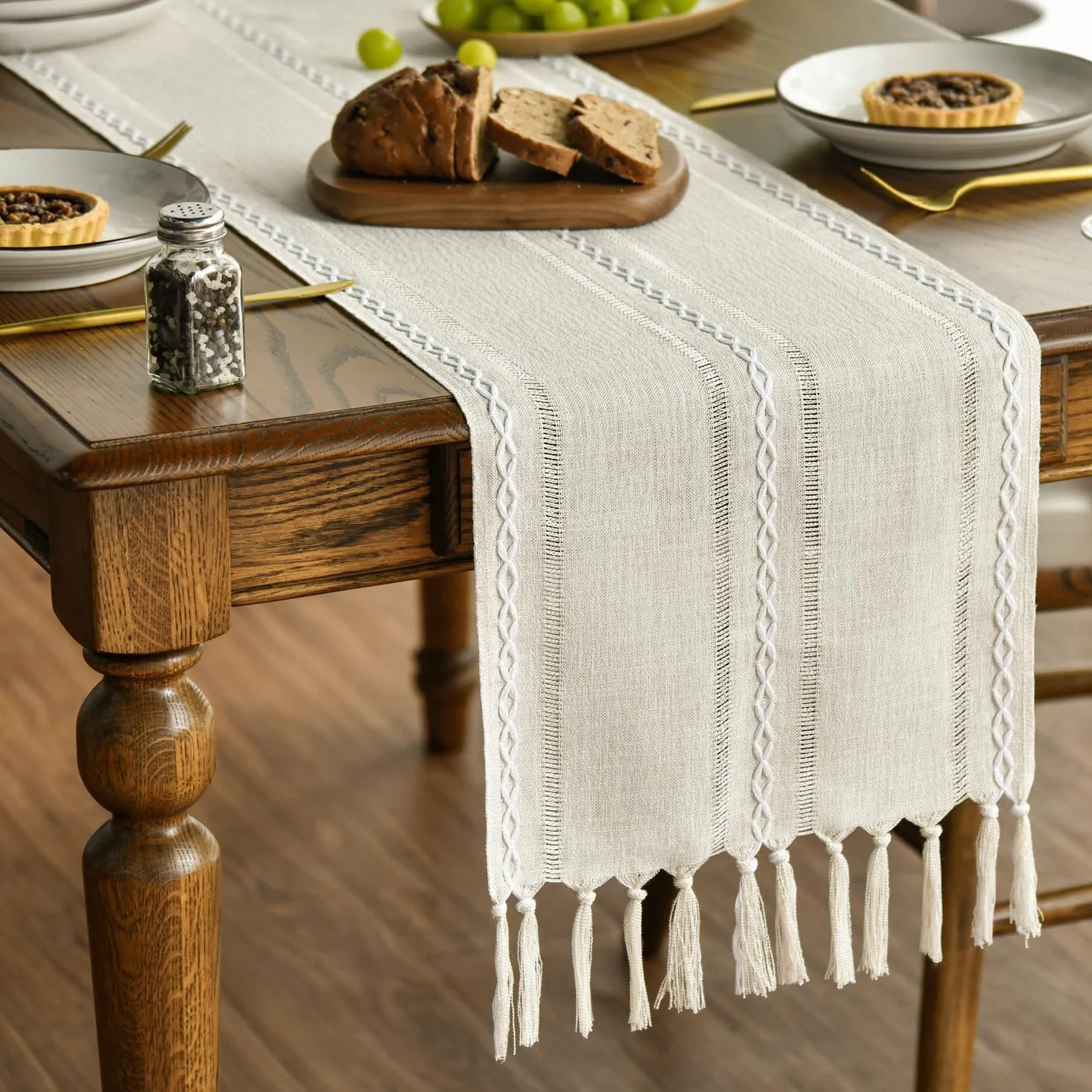 Artoid Mode Boho kremowy bieżnik w stylu dworkowym, z frędzlami, nadaje się do prania, dekoracja stołu, na imprezę, urodziny, Walentynki, wesele, 33 x 183 cm