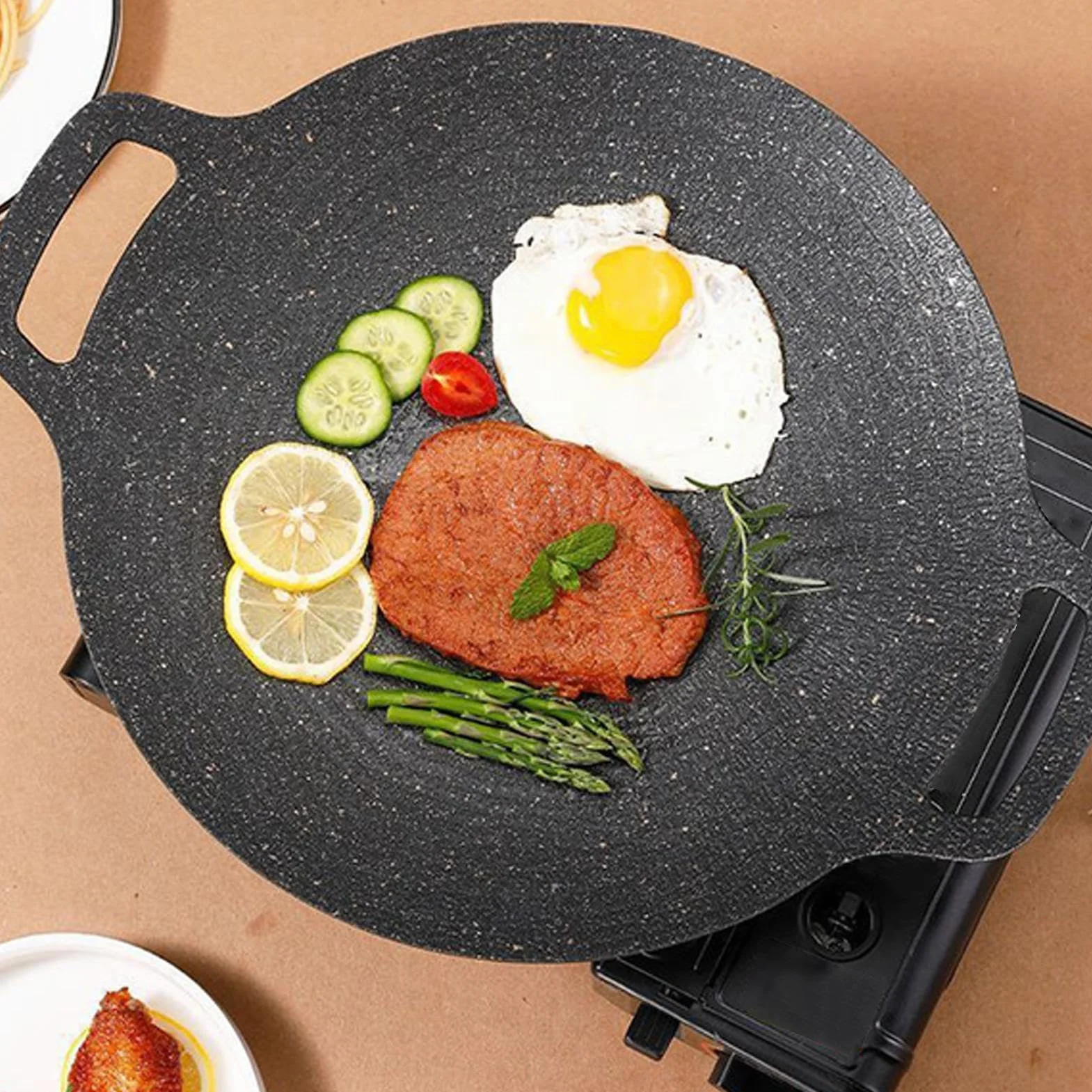 Koreańska patelnia grillowa - nieprzywierająca patelnia z uchwytami - zawiera rękawiczki i pęsety - idealna do naleśników, mięsa i żeber - Tial Kitchen sils
