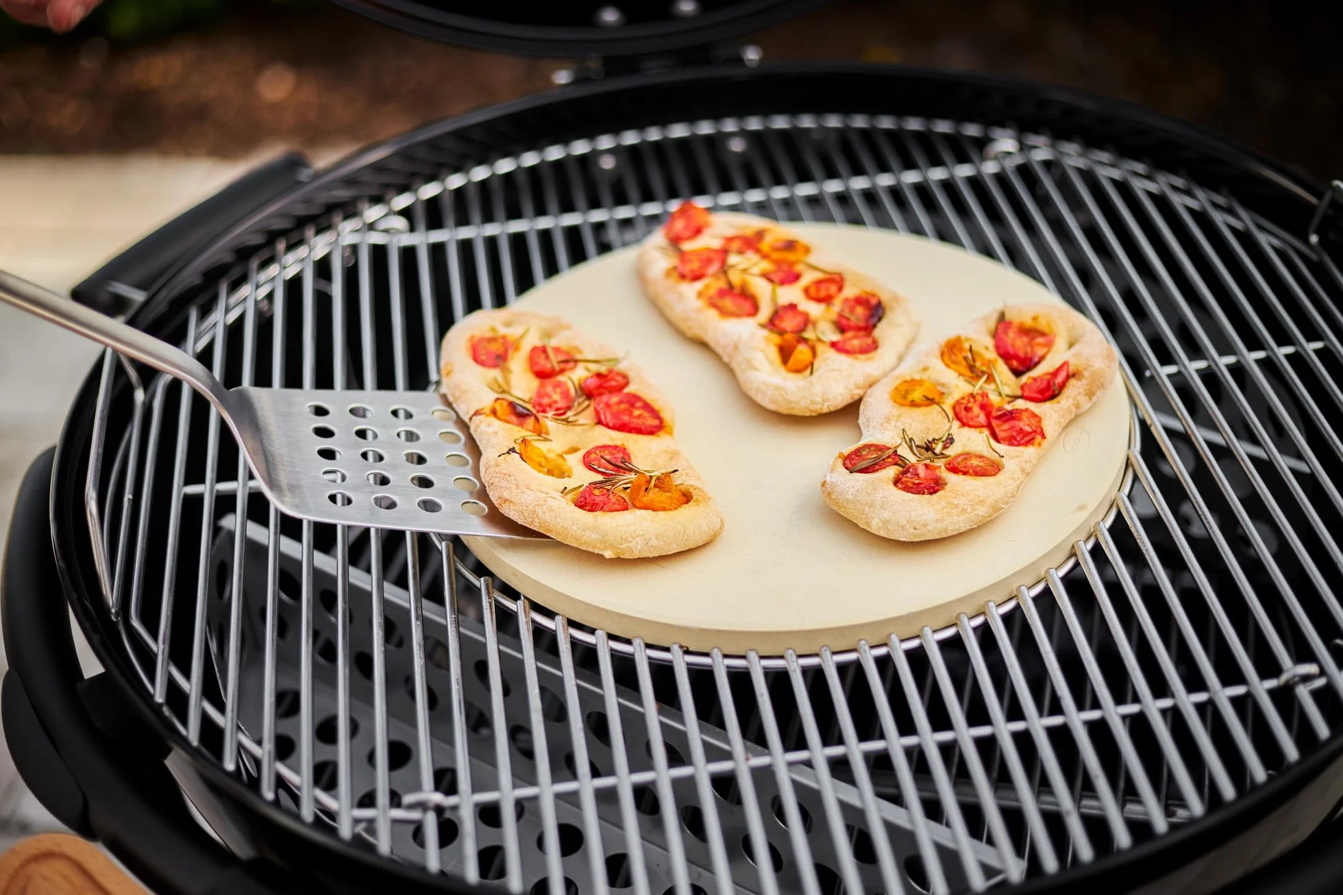 RÖSLE VARIO kamień do pizzy, wysokiej jakości kamień do pizzy z szamotu do przygotowania pizzy, tart typu flammkuchen, chleba itd. na grillu lub w piekarniku, 30 cm