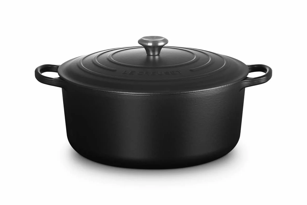 Le Creuset Signature żeliwne naczynie do pieczenia z pokrywką, Ø 18 cm, okrągłe, nadaje się do wszystkich rodzajów kuchenek i kuchenek indukcyjnych, pojemność: 1,8 l. naczynie do pieczenia 34 cm Schwarzmatt
