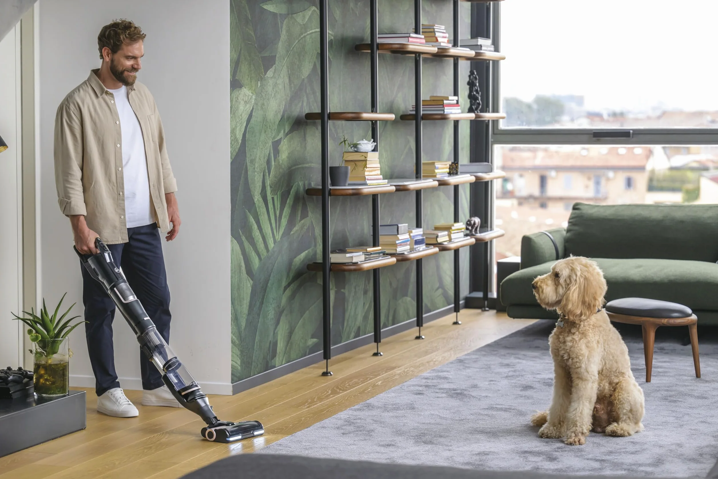 HOOVER HFX odkurzacz akumulatorowy bezprzewodowy z dyszą do sierści zwierzęcej LED CORNER GENIE™ ANTI-TWIST