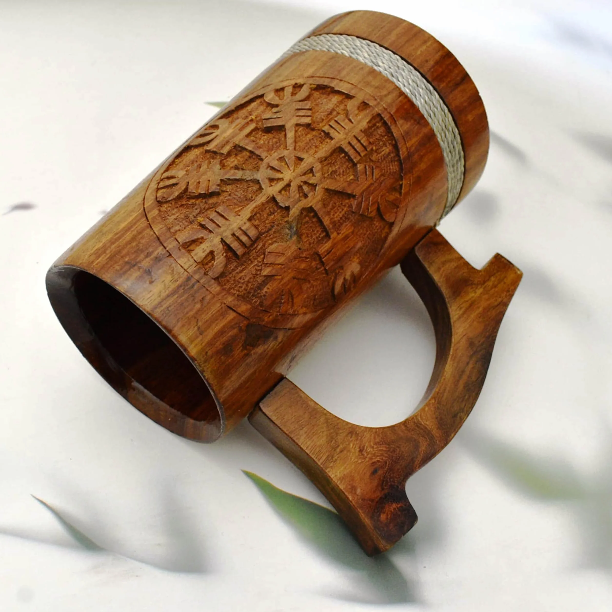Lichtenberg Płonące drewniane kubki do piwa, ręcznie robiony kubek do piwa, kufel wikingów, prezent urodzinowy dla mężczyzny, drewniany kubek do piwa (Viking) - 590 ml