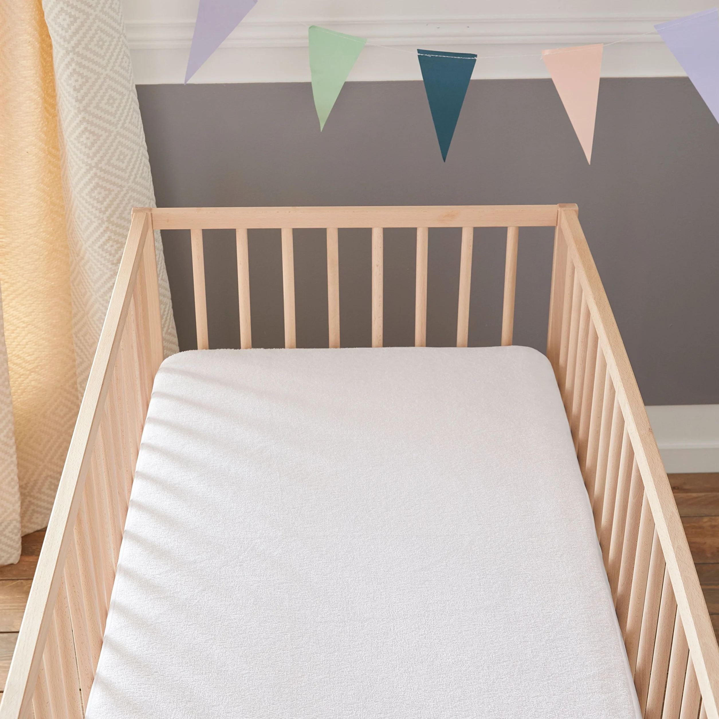 Babysom - Ochraniacz na materac dla niemowląt, nakładka na materac dla dzieci, przeciw roztoczom, 70 x 140 cm, wodoszczelny, 100% bawełna, lekki i bezgłośny, oddychający