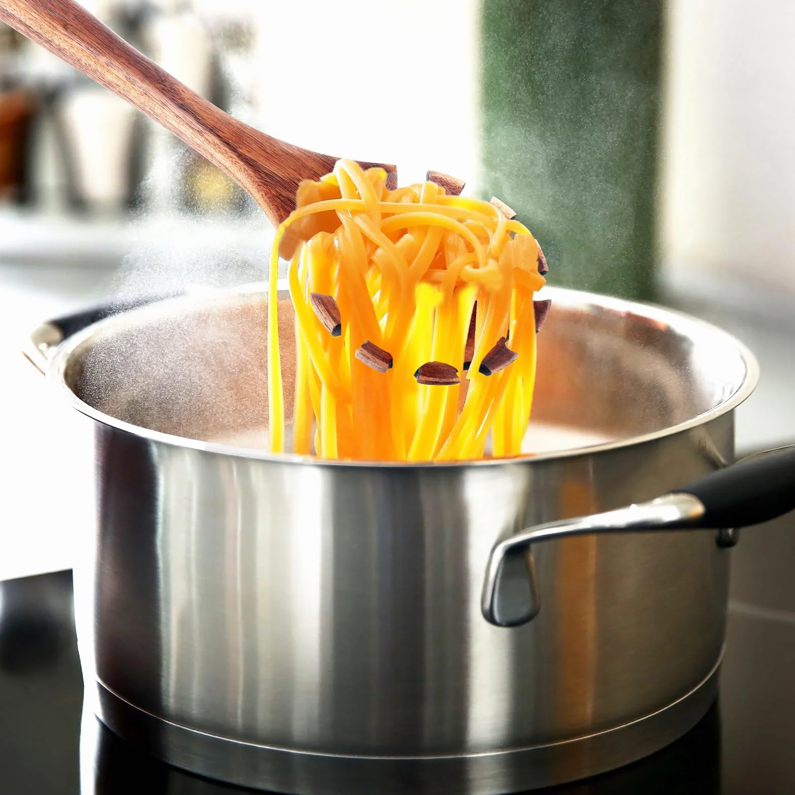 Nogeqi Drewniana łyżka do spaghetti, 30 cm, wysokiej jakości szczypce do spaghetti, szpatułka do makaronu z zębami, drewniany przyrząd do makaronu z otworem do zawieszania, możliwość zawieszenia