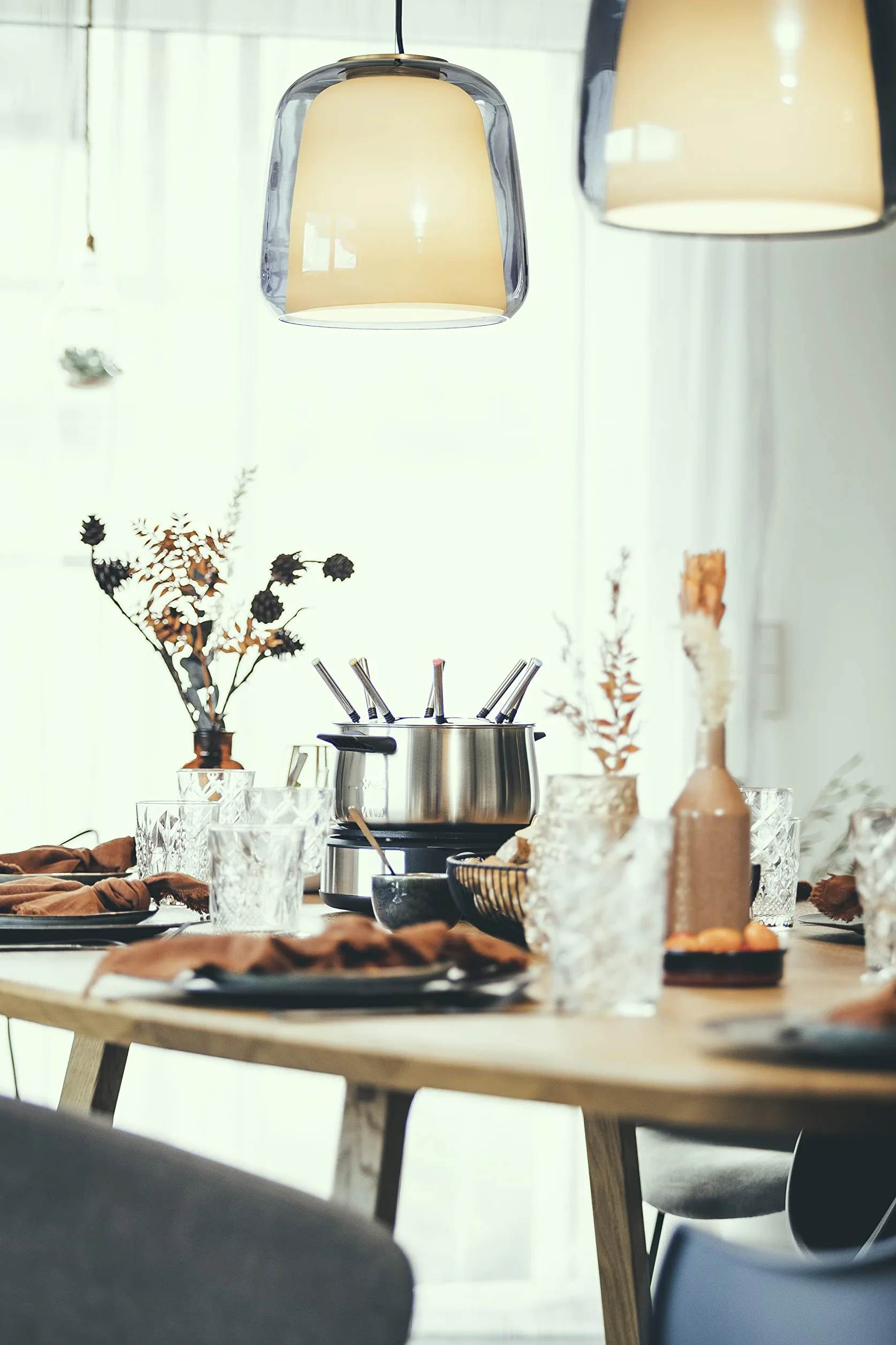 Fondue połączone z naleśnikarką SEVERIN FO 2471, urządzenie 2w1, zestaw z 8 widelcami nadającymi się do mycia w zmywarce, zdejmowana płyta do naleśników, moc 1500 W