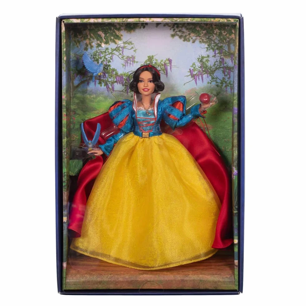 Mattel Disney Collector Królewna Śnieżka Lalka kolekcjonerska w ikonicznym stroju inspirowanym filmem aktorskim Disneya, prezent dla dzieci i dorosłych kolekcjonerów, HVY53