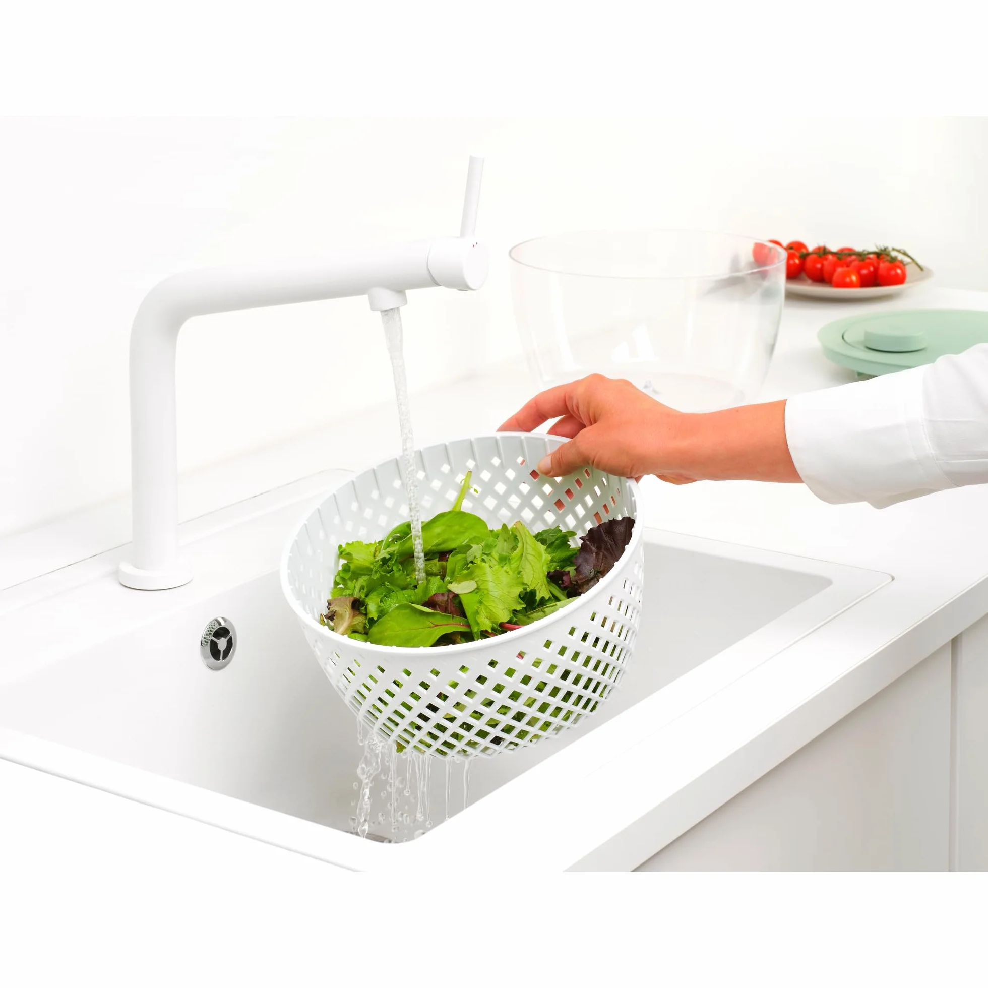 Wirówka do sałaty z miską do serwowania i durszlakiem Brabantia TASTY+ | Suszarka do chrupiących warzyw i owoców z antypoślizgiem | Wytrzymały plastik nadający się do recyklingu | Jade Green