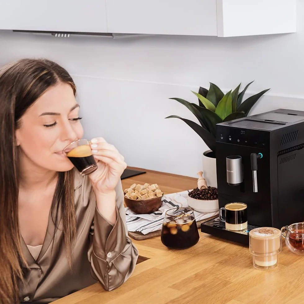 Cecotec Kompaktowy ekspres do kawy Cumbia Cremmaet Compact Steam. 1350 W, 19 barów, Thermoblock, Plug&Play, Niestandardowa kawa, 5 poziomów mielenia, samoczyszczenie, Parowiec