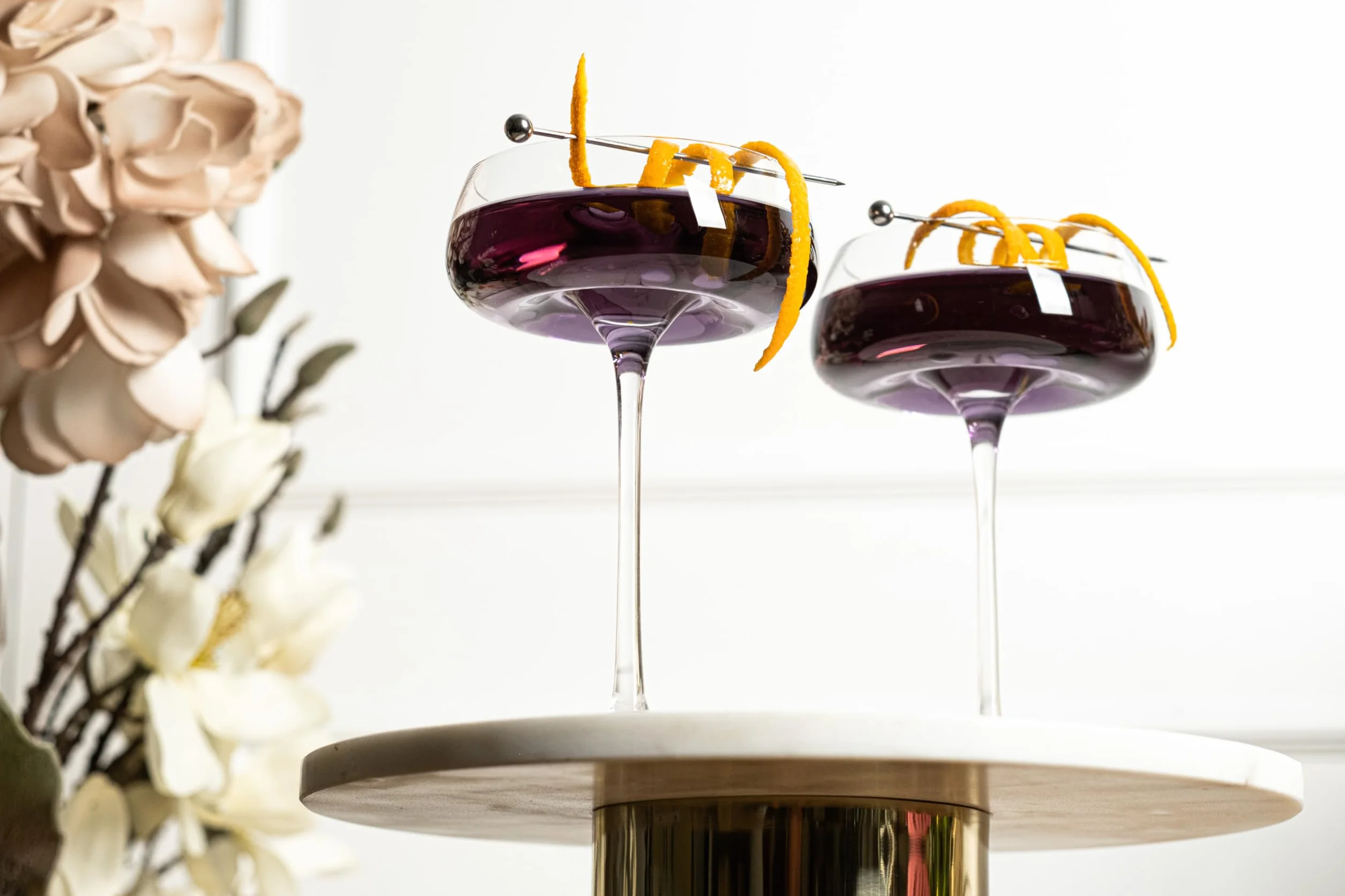 Coupette Kieliszki do koktajli Martini i miseczki do szampana | zestaw 4 szt. | eleganckie kryształowe szklanki koktajlowe 260 ml Coupe z długą nóżką do szampana, espresso Martini, Daiquiri