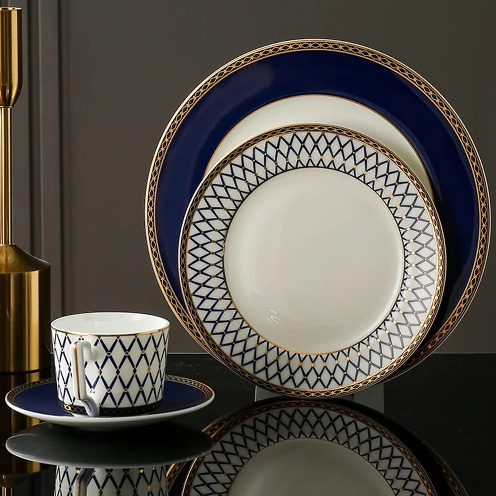 Zestaw niebieskiej ceramicznej zastawy stołowej, talerz obiadowy, zastawa stołowa do restauracji, miski i podkładki, komplet (jeden rozmiar dla wszystkich)