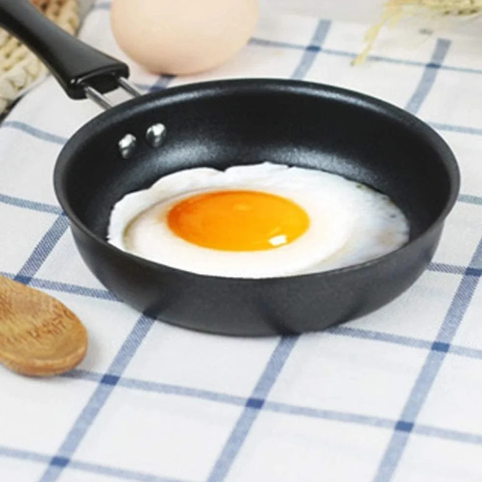Mini Patelnia na Jedno Jajko, 4,7 "12 Cm Mini Patelnia do Jajek z Uchwytem żaroodporny Nieprzywierający Garnek, Przenośna Patelnia do Gotowania na Kempingu Płyta Indukcyjna