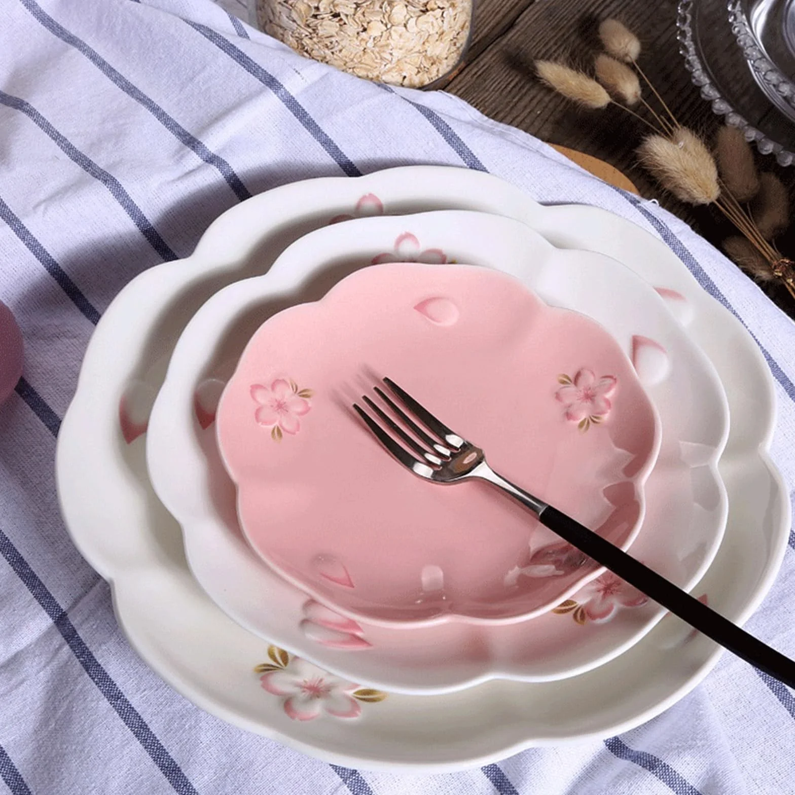 Talerz Talerz ceramiczny ręcznie malowany wytłoczony kwiat wiśni domowy talerz do jadalni na jedzenie stek owocowy deserowy zastawa stołowa kuchni(Pink,10inch)