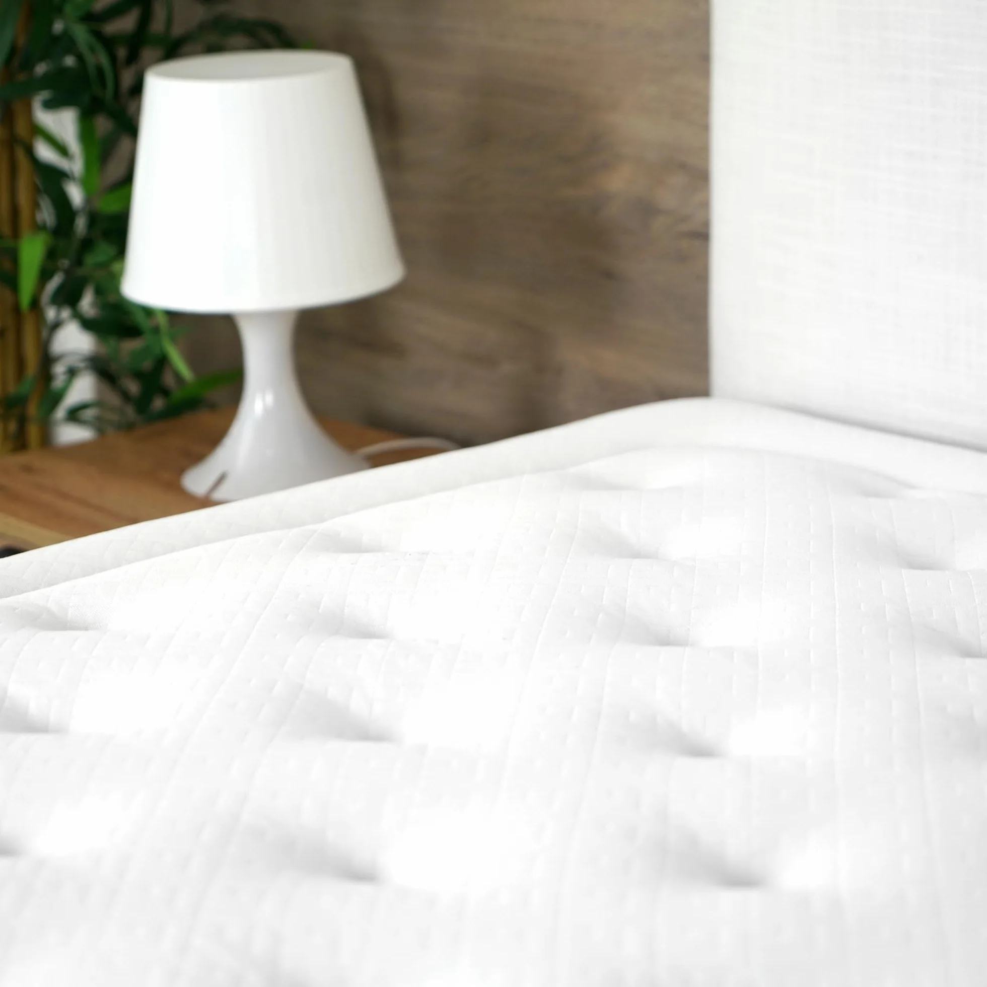 WIN REST Materac sprężynowy 135 x 190 cm - wiskoelastyczny, dwustronny model SAMYN 29 cm, pianka Cloud Foam o średniej twardości, tkanina Strech, przyjazna alergikom, wyprodukowano w Hiszpanii