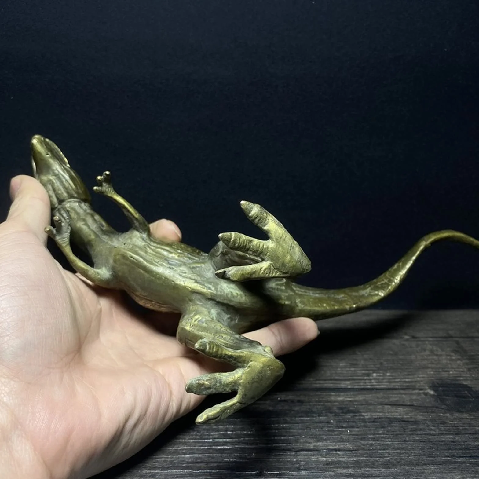 Figurka Tyranozaura Rexa z litej miedzi, mosiężny model dinozaura statuetka dom nauka biurko bar chłodziarka do wina stolik kawowy ozdoba samochodu