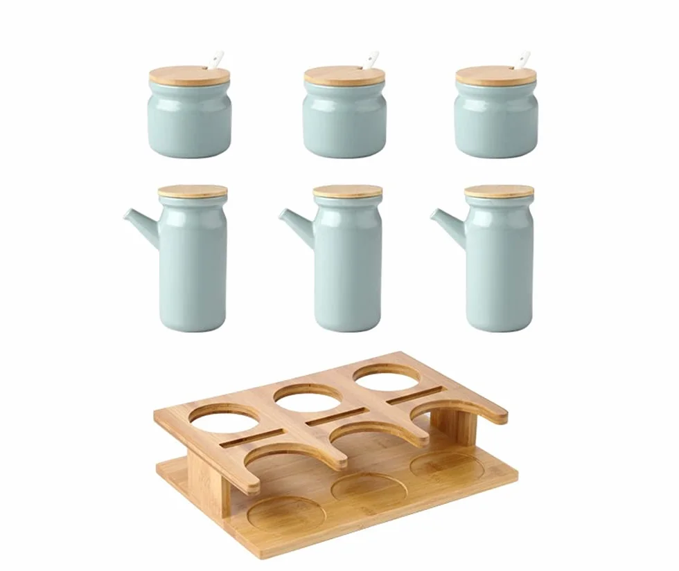 Zestaw puszek na olej, ceramiczna butelka z dozownikiem oleju, butelka 500 ml z dozownikiem sosu sojowego z drewnianą paletą, oliwa z oliwek, sos sojowy, ocet, cruet, płynny dozownik przypraw do