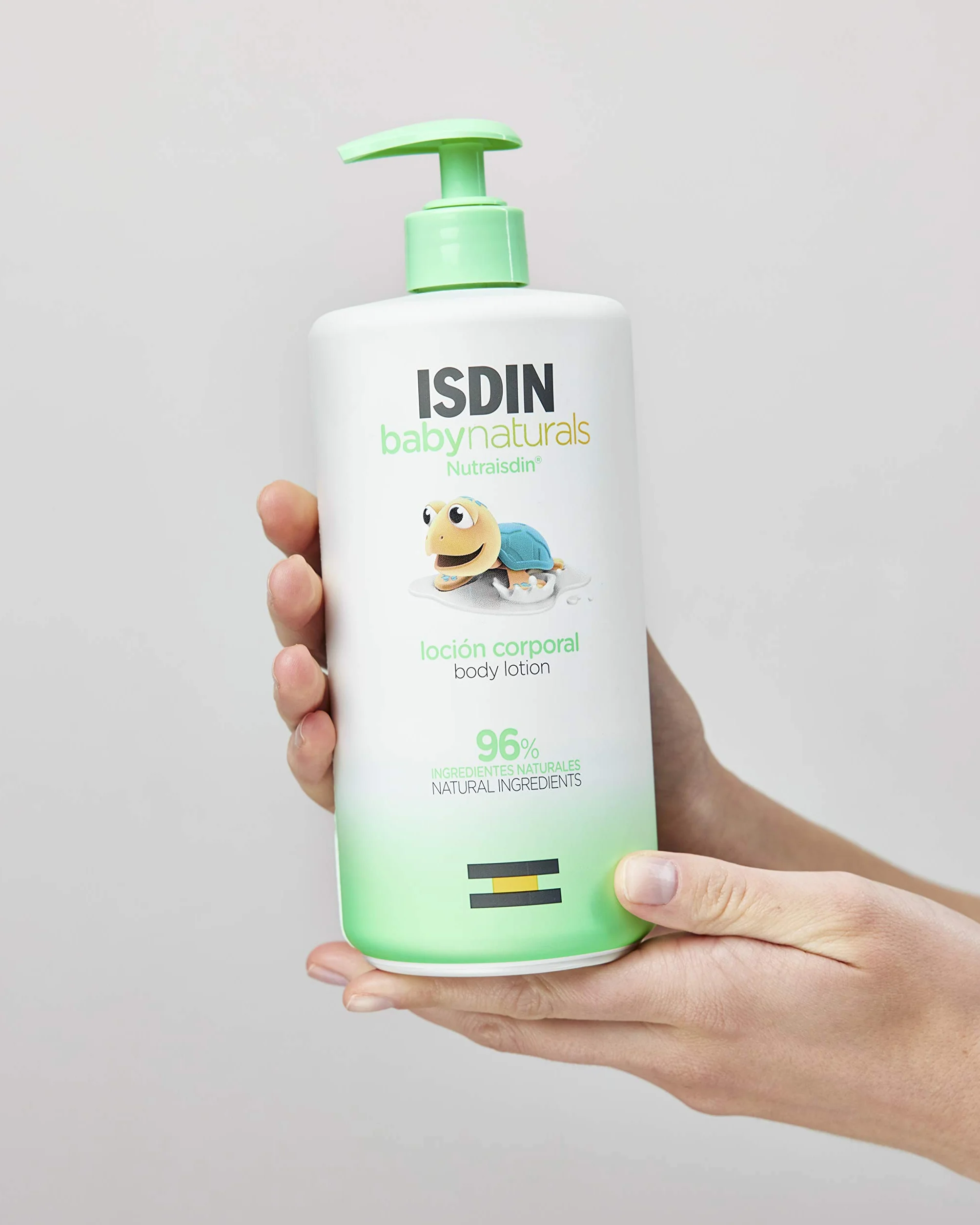 NutraISDIN Baby Naturals nawilżający balsam do ciała dla niemowląt, 96% składników pochodzenia naturalnego, 750 ml