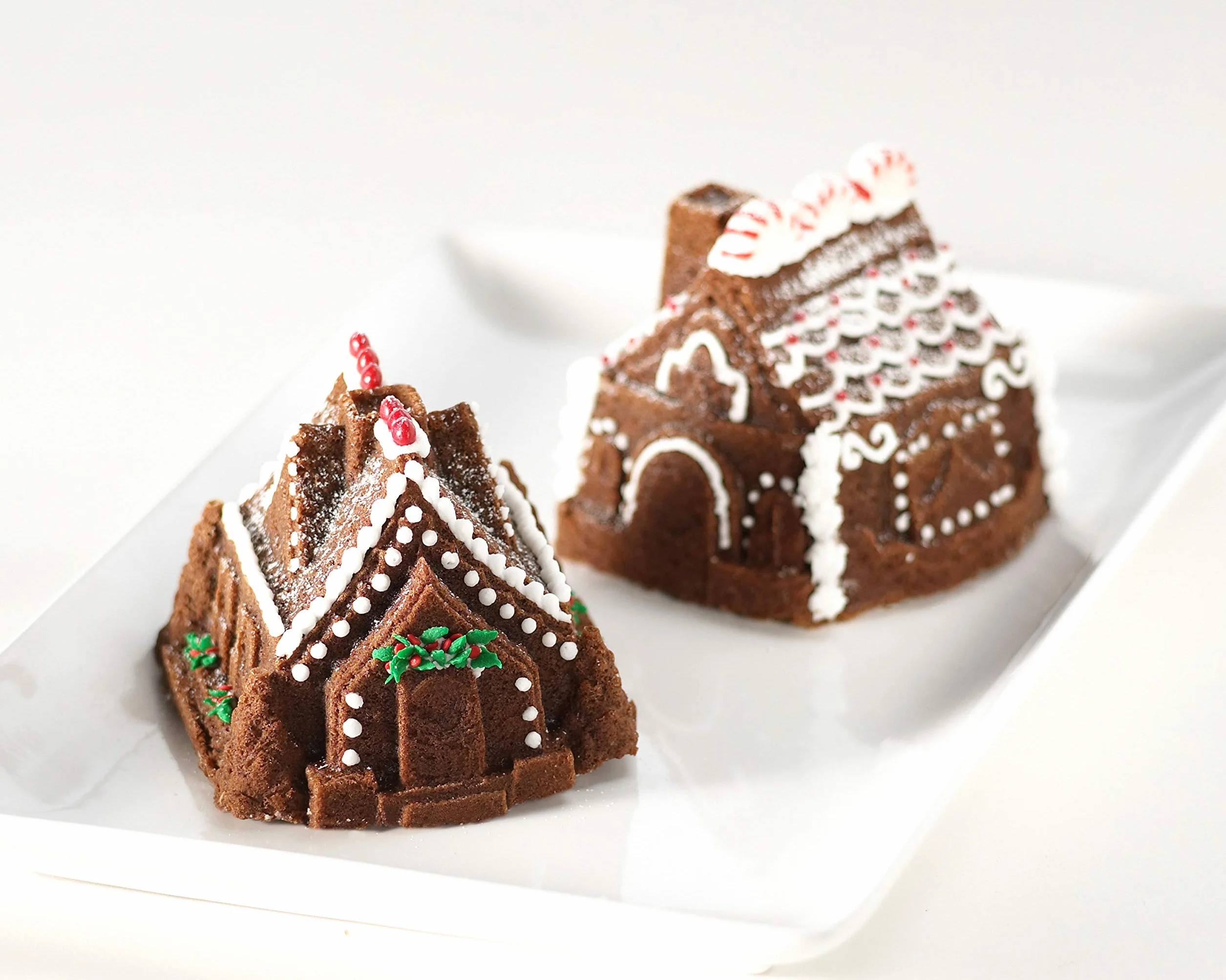 Nordic Ware Forma do pieczenia z motywem, forma do pieczenia domek czarownicy 2 sztuki, małe formy do pieczenia NW
