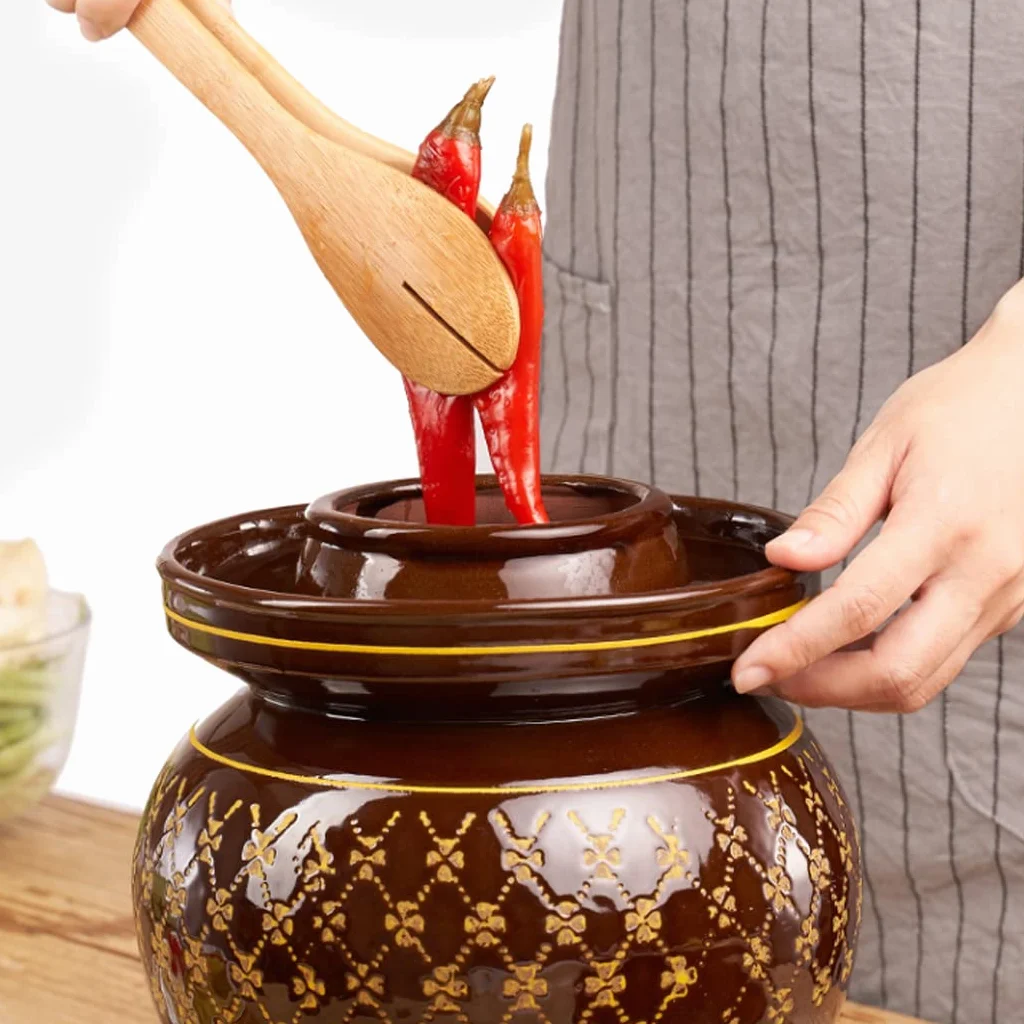 Tradycyjny chiński porcelanowy garnek do marynowania, zagęszczony ceramiczny garnek do wytrawiania, garnek fermentacyjny z pokrywą z uszczelką wodną kamionkowy fermentor do Kimchi 9 kg