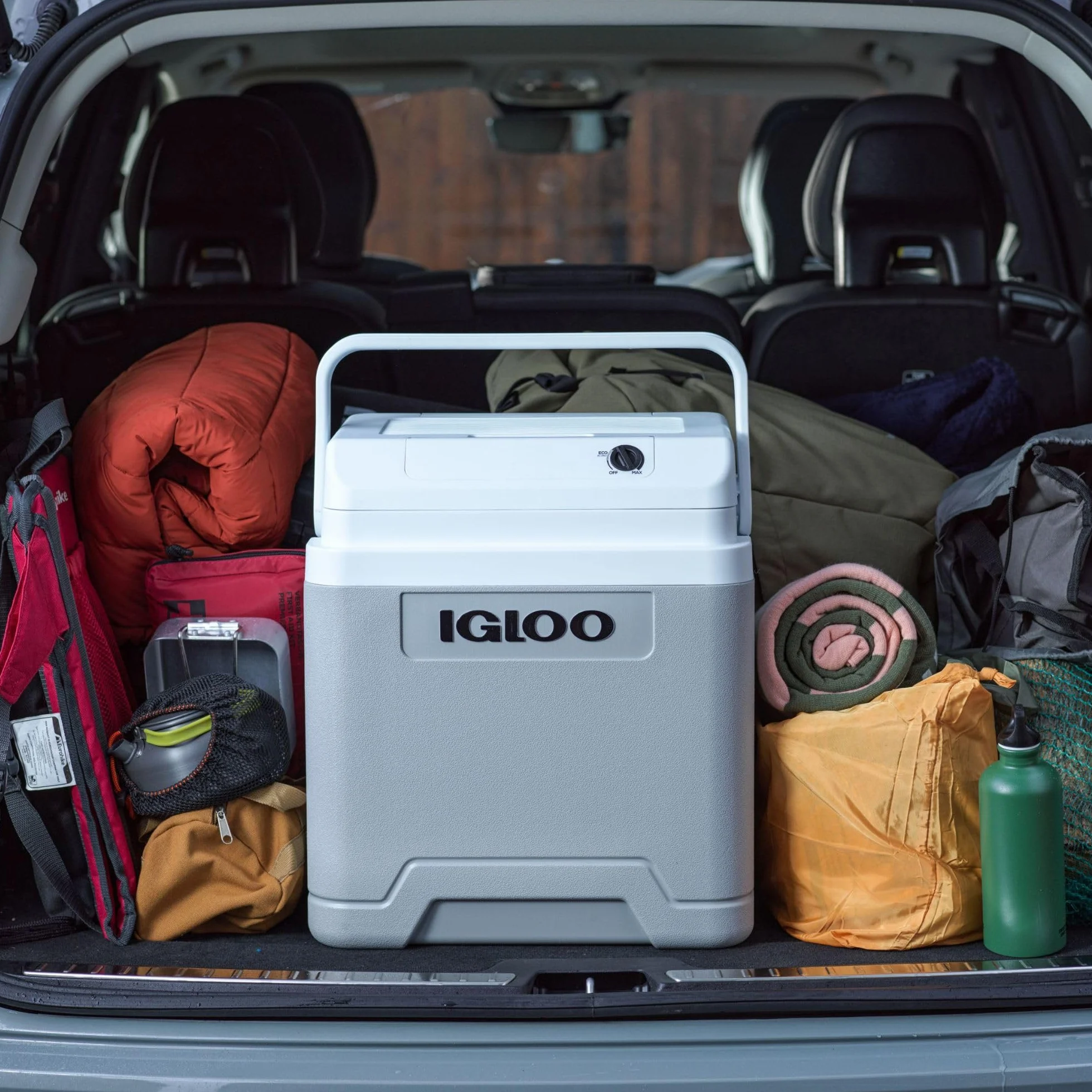IGLOO IE27 elektryczna lodówka turystyczna 12V/230V, 26L – kompaktowa lodówka samochodowa na kemping, wakacje, łódź i festiwale, lekka i przenośna, ze schowkiem na kabel oraz trybem Eco/Max